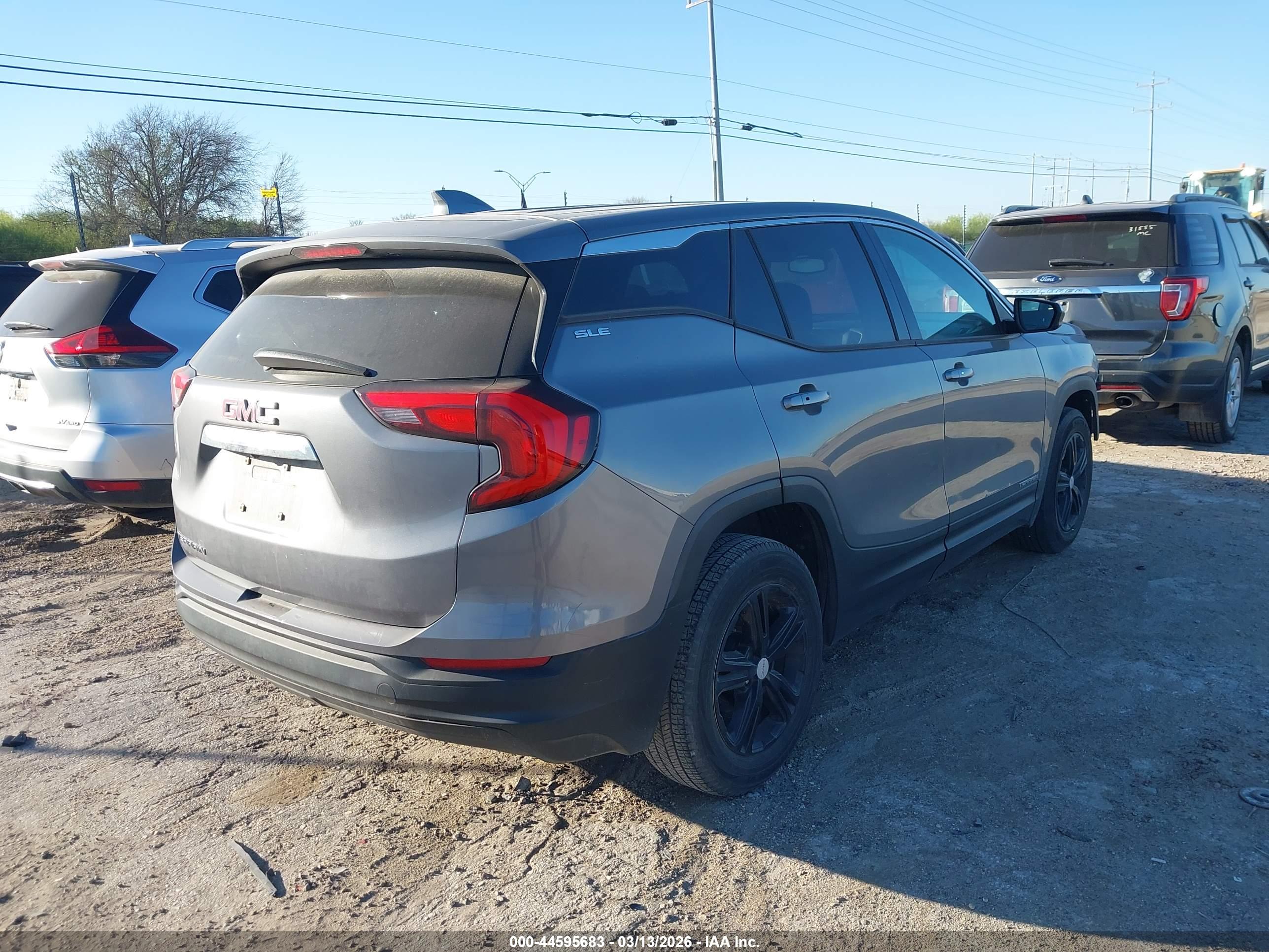GMC TERRAIN image 4
