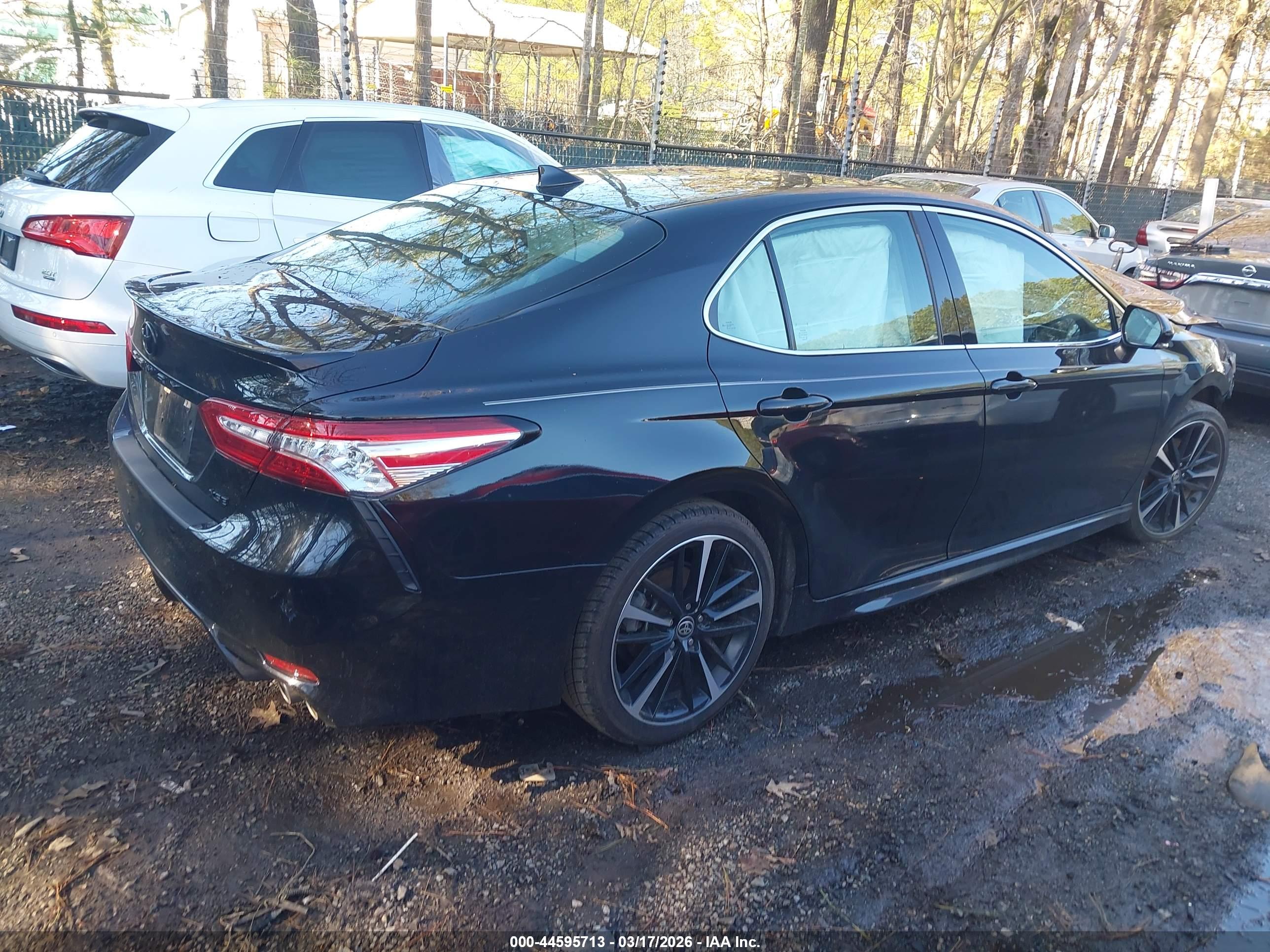TOYOTA CAMRY image 4