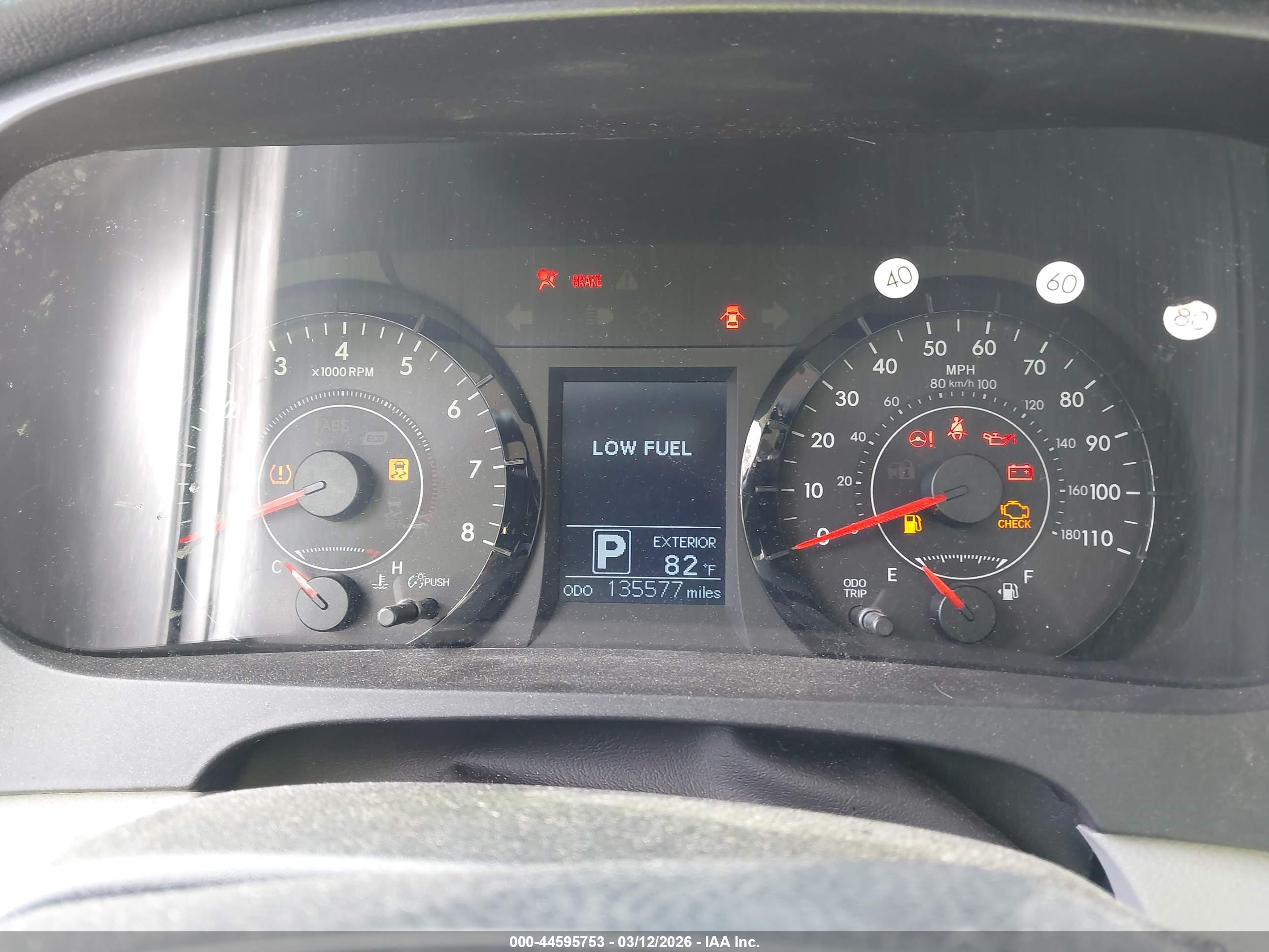 TOYOTA SIENNA image 7