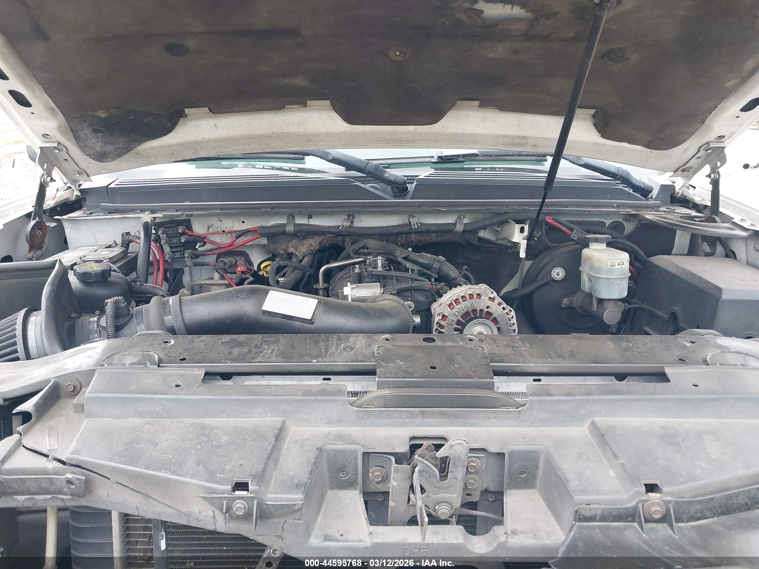 CHEVROLET TAHOE image 10