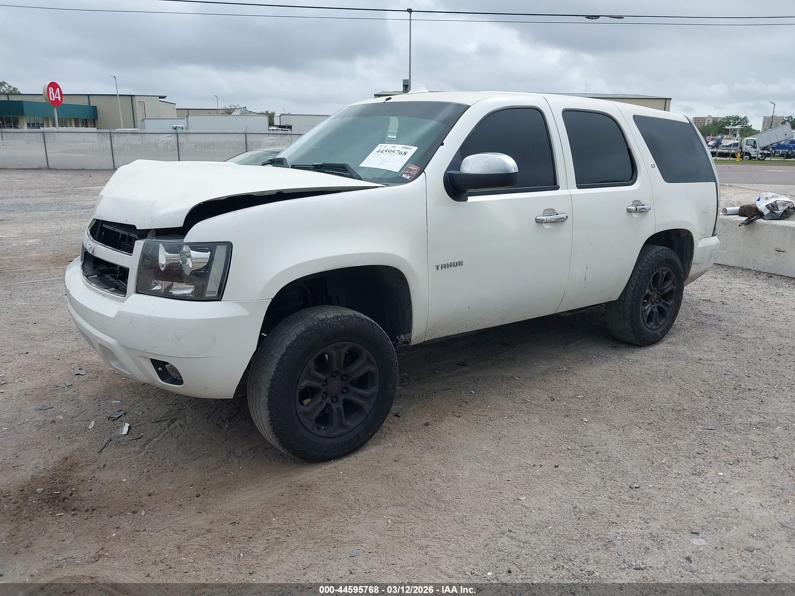 CHEVROLET TAHOE image 2