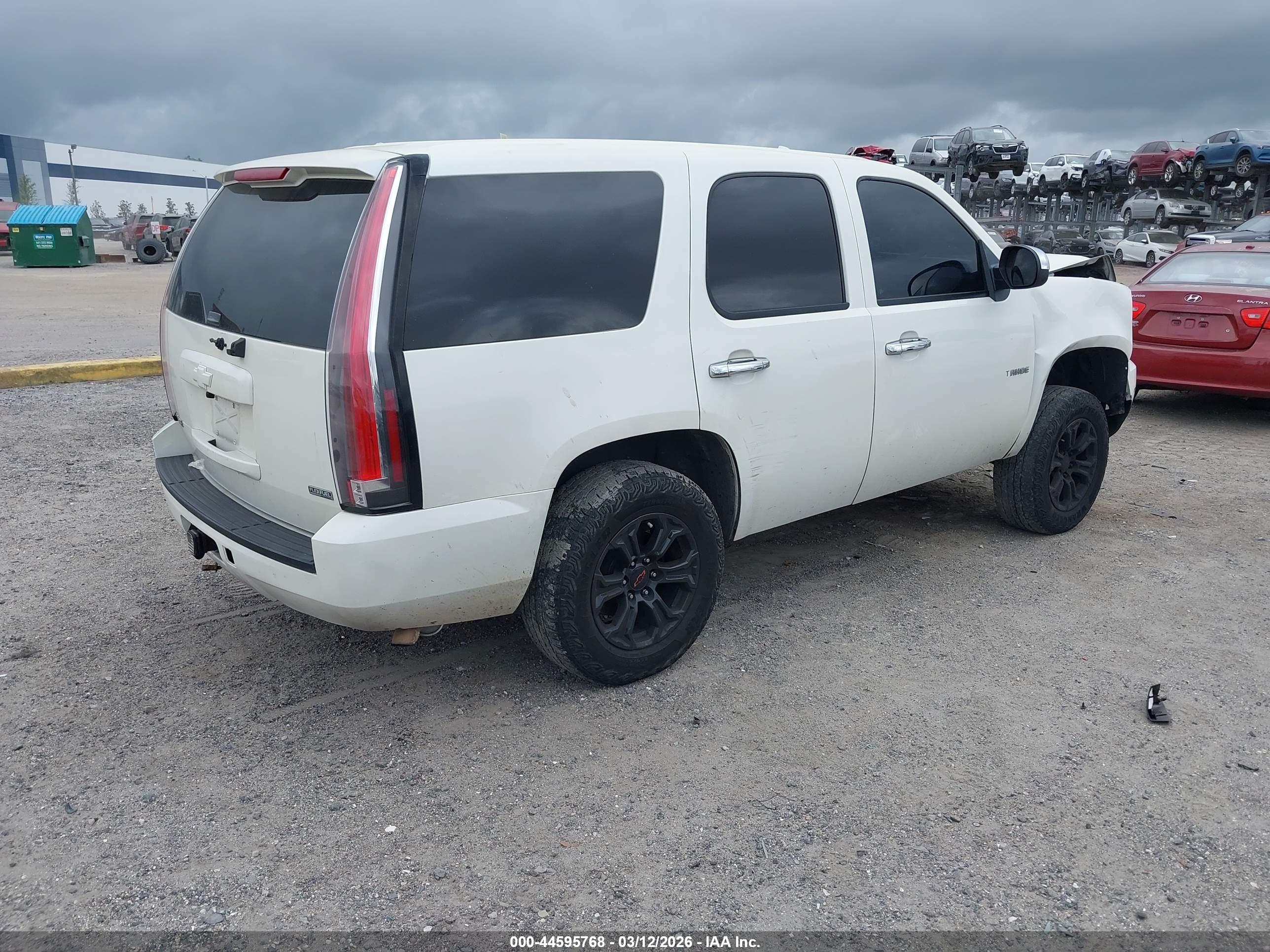 CHEVROLET TAHOE image 4