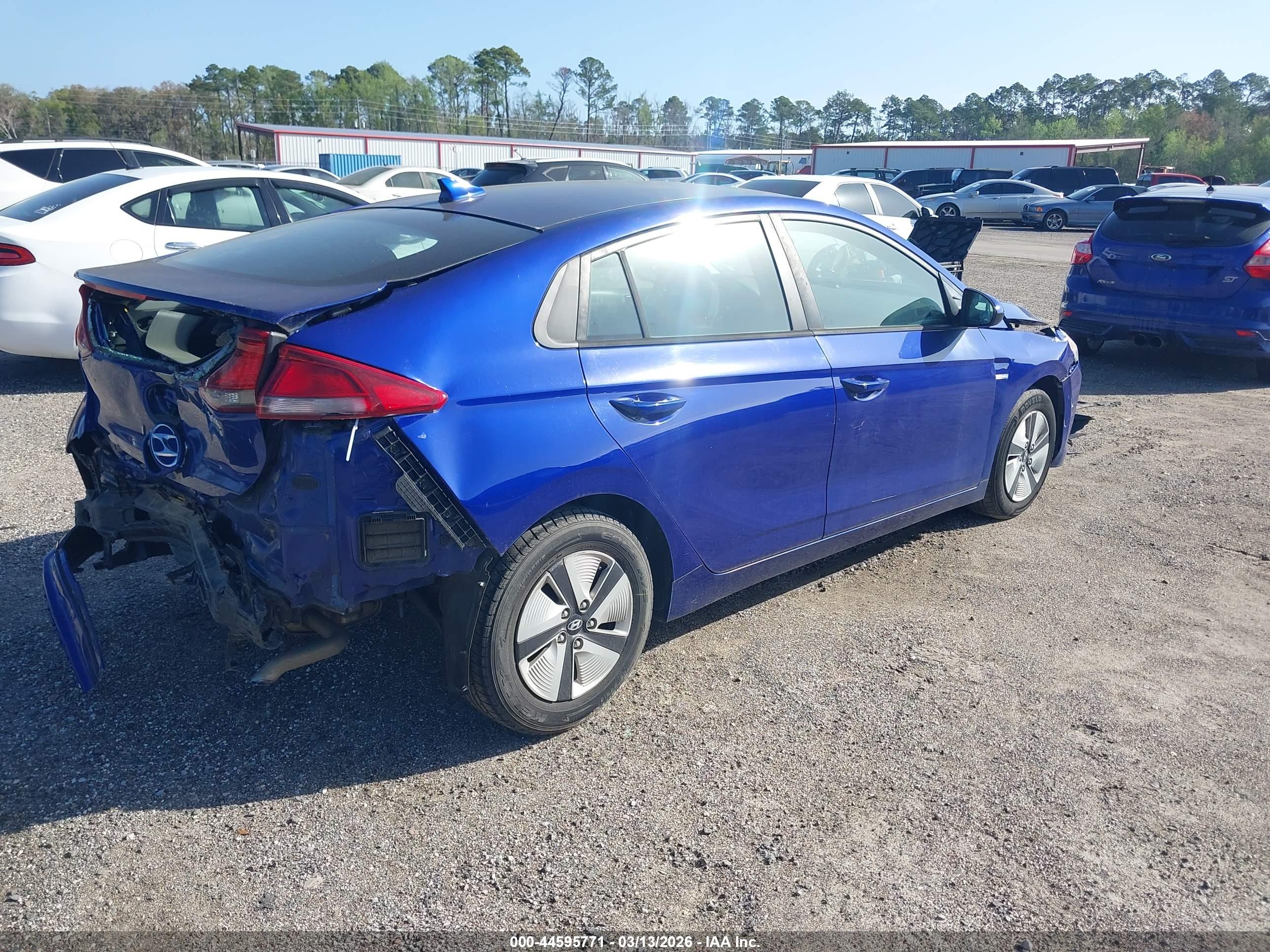 HYUNDAI IONIQ image 4