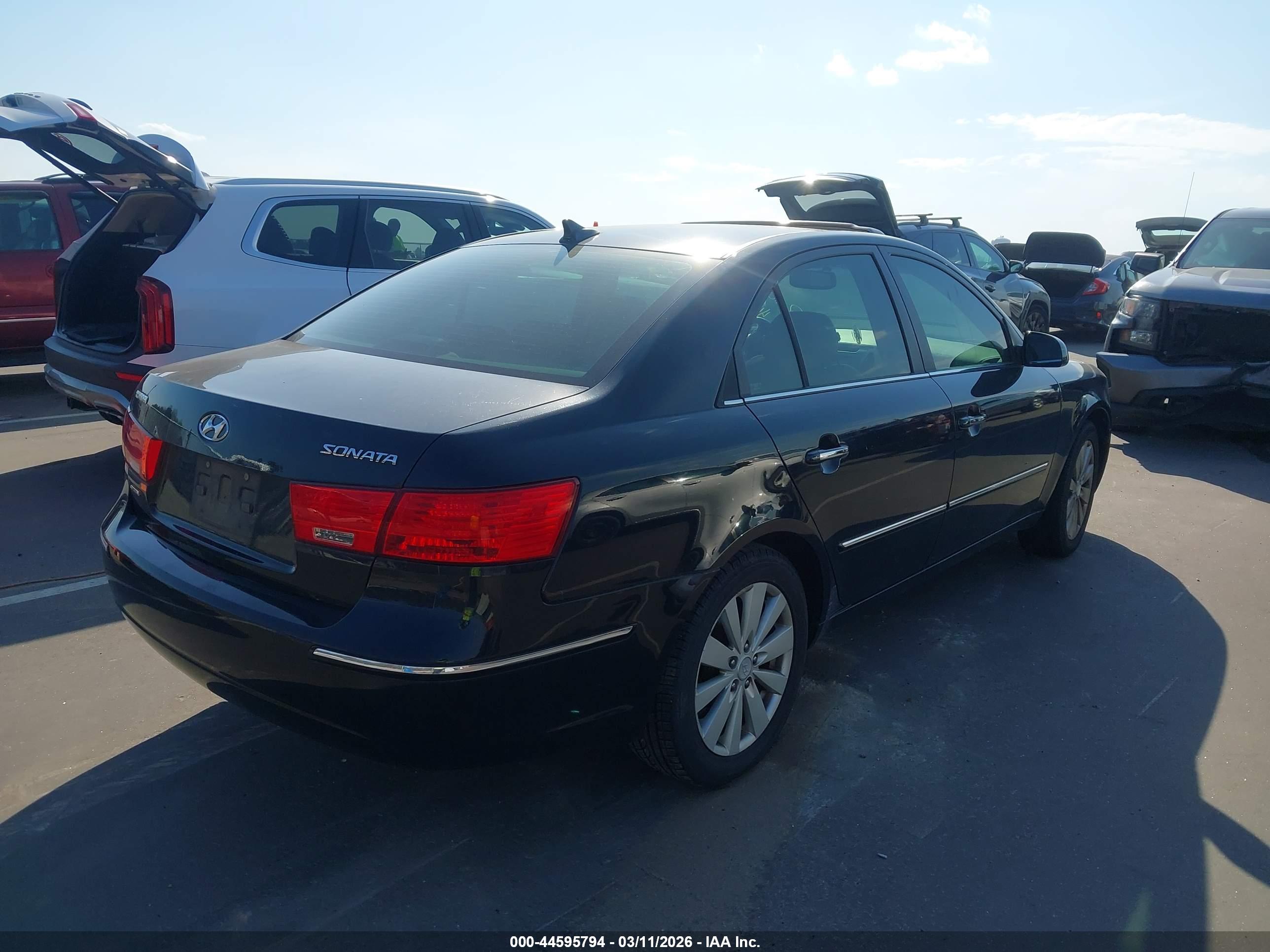 HYUNDAI SONATA image 4