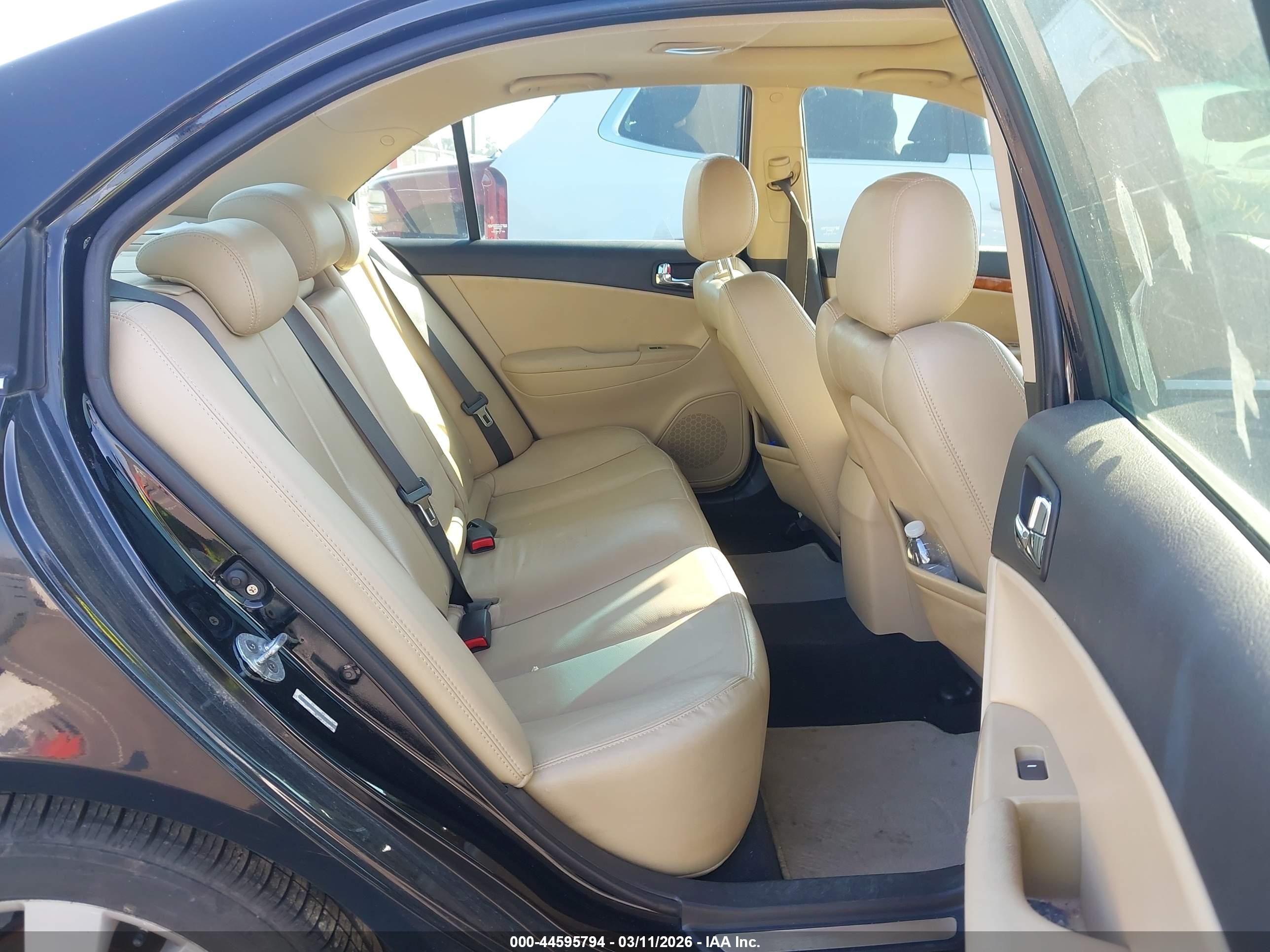 HYUNDAI SONATA image 8
