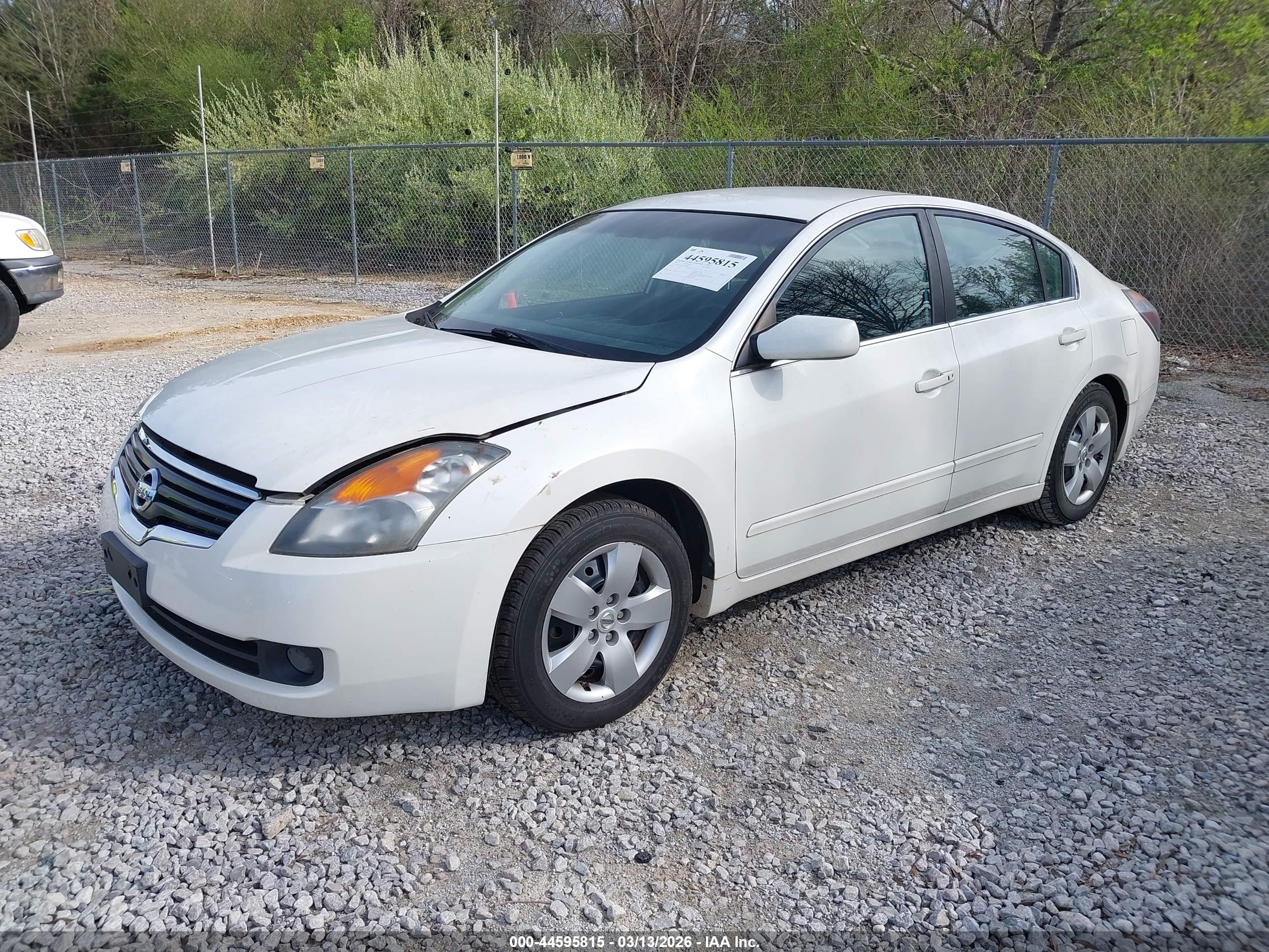 NISSAN ALTIMA image 2