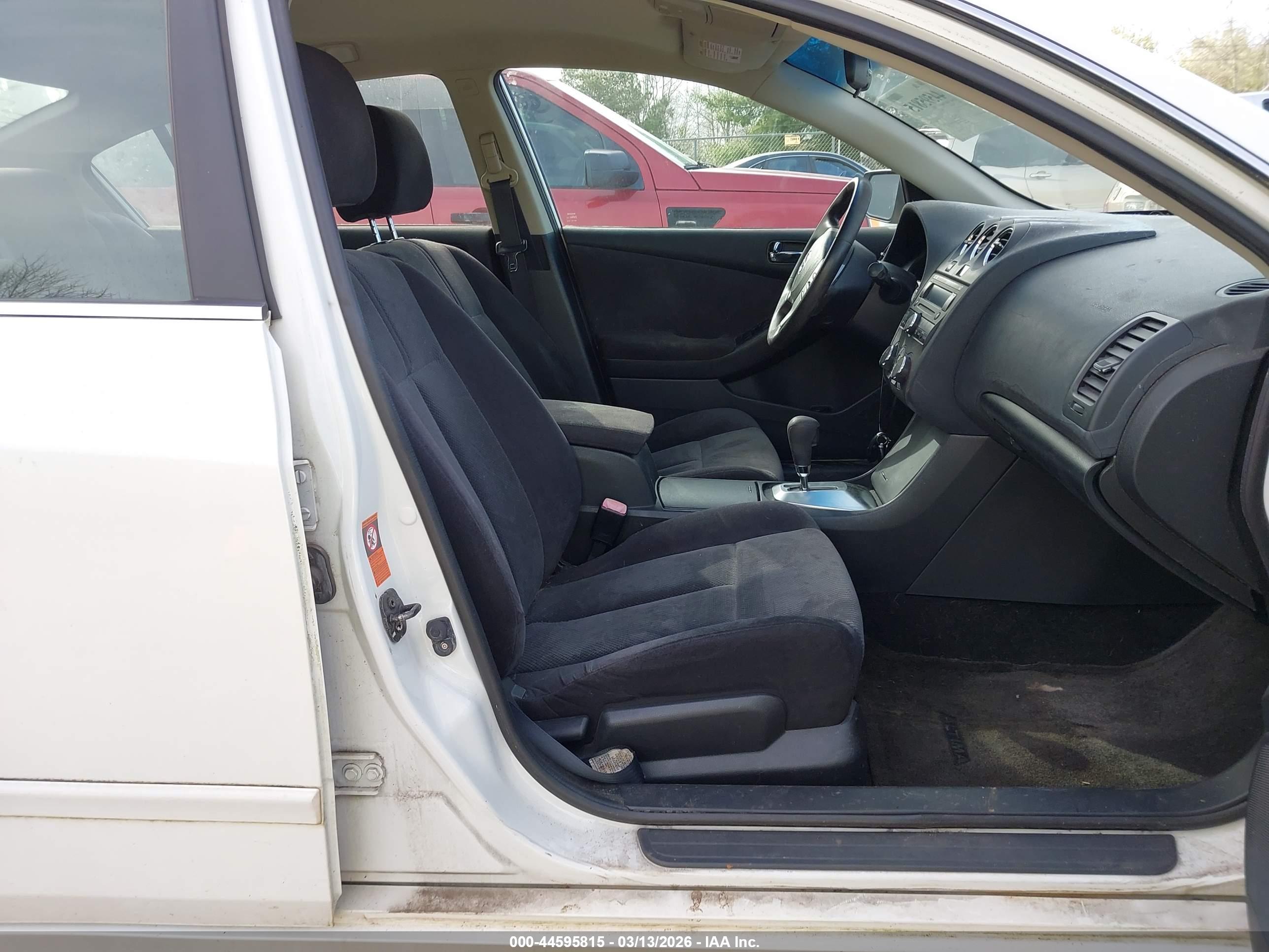 NISSAN ALTIMA image 5
