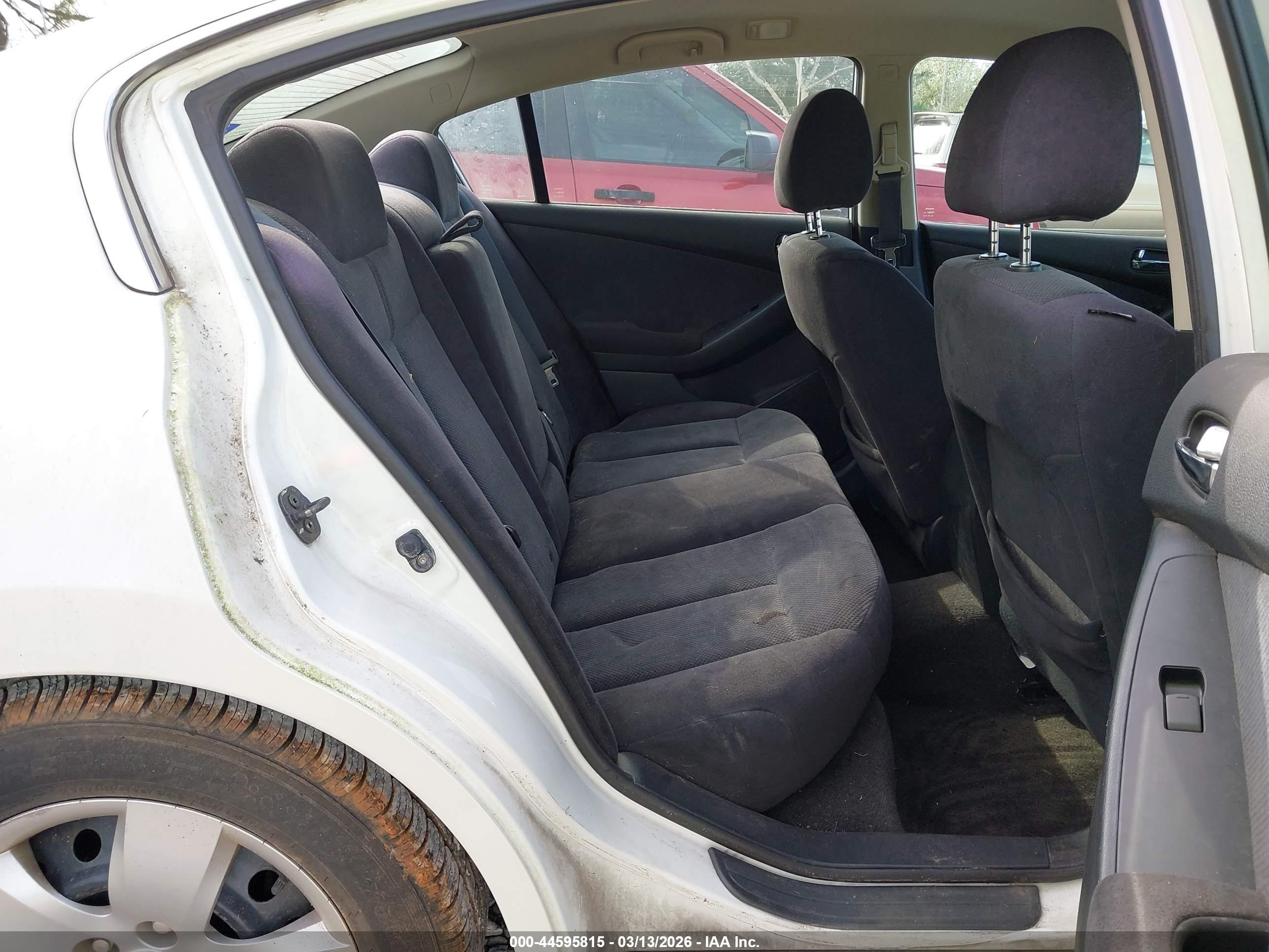 NISSAN ALTIMA image 8