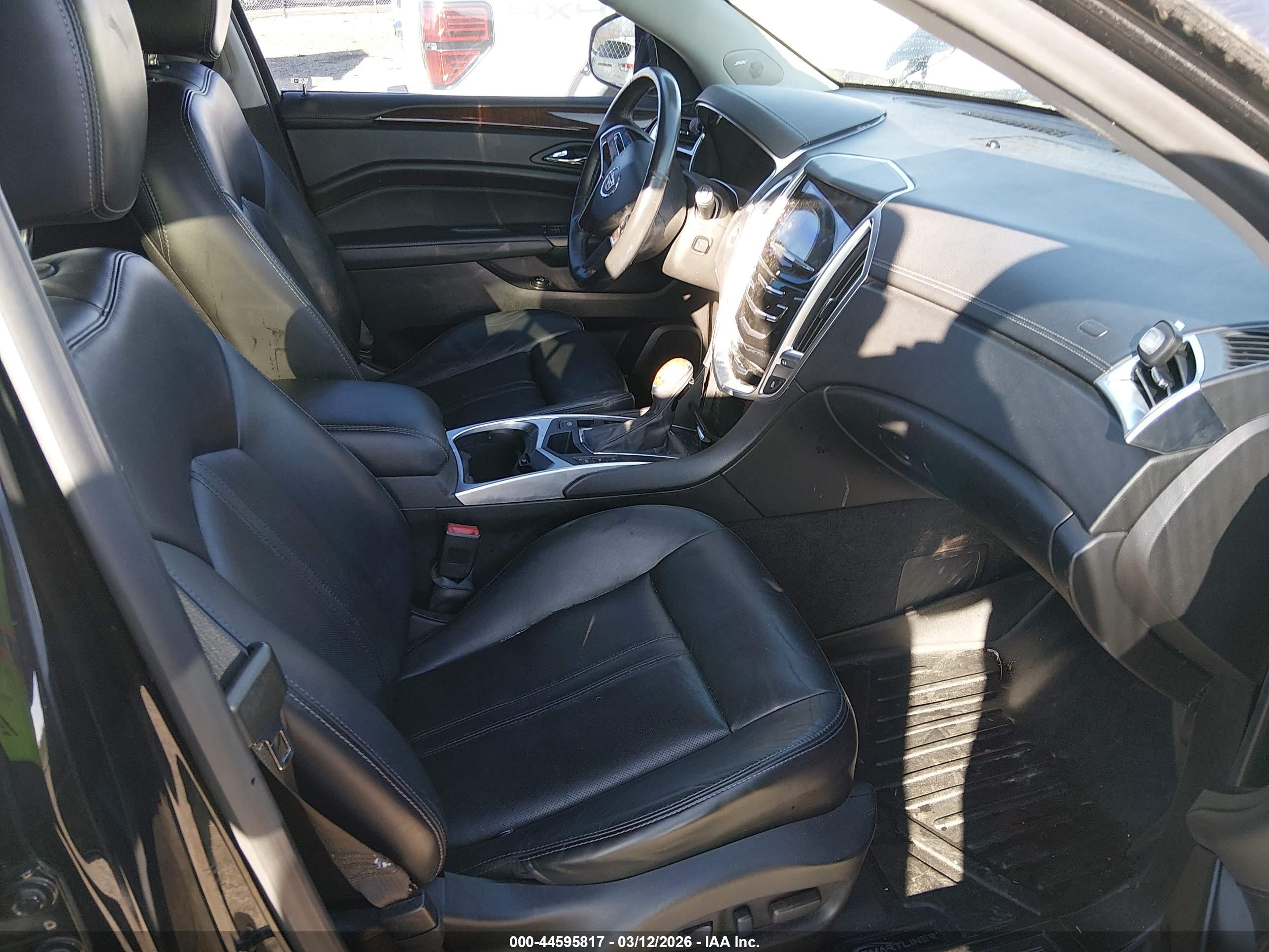 CADILLAC SRX image 5