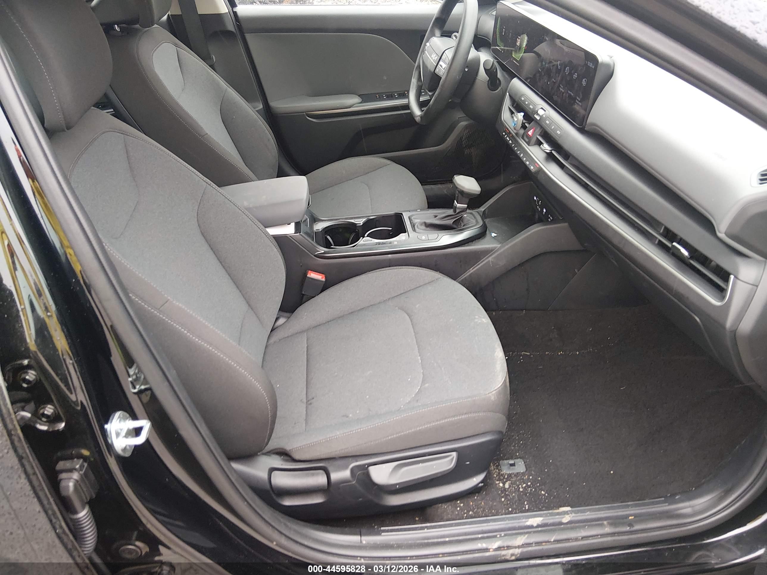 KIA K4 image 5