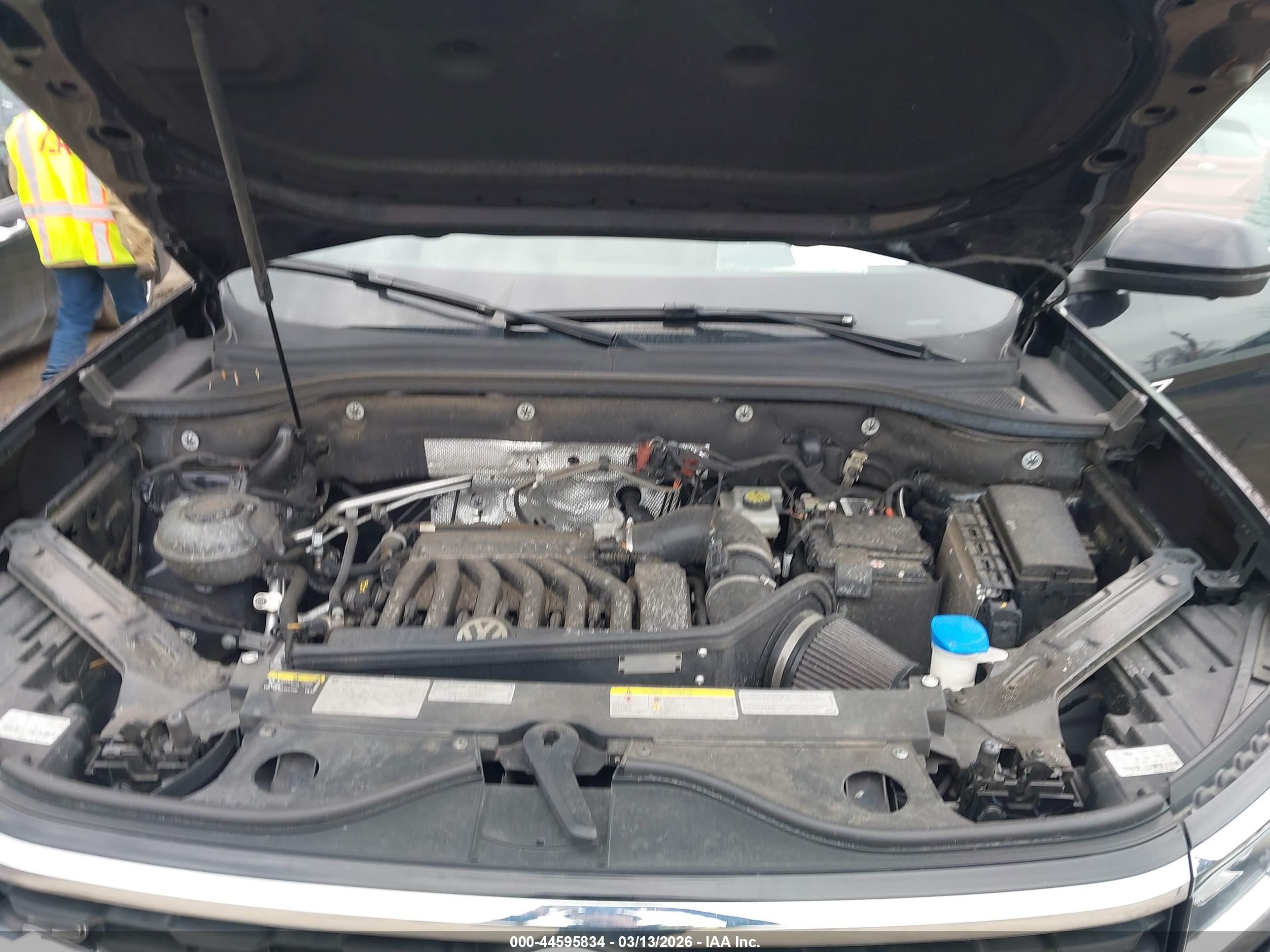 VOLKSWAGEN ATLAS image 10