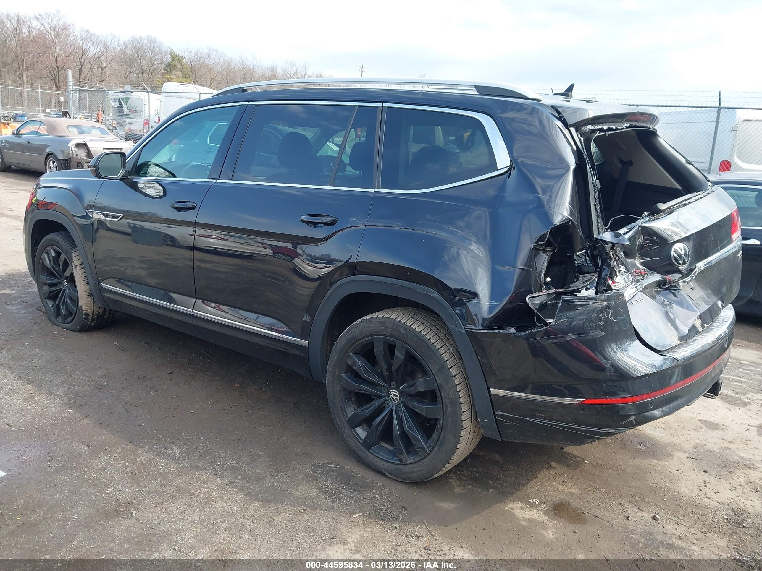 VOLKSWAGEN ATLAS image 3