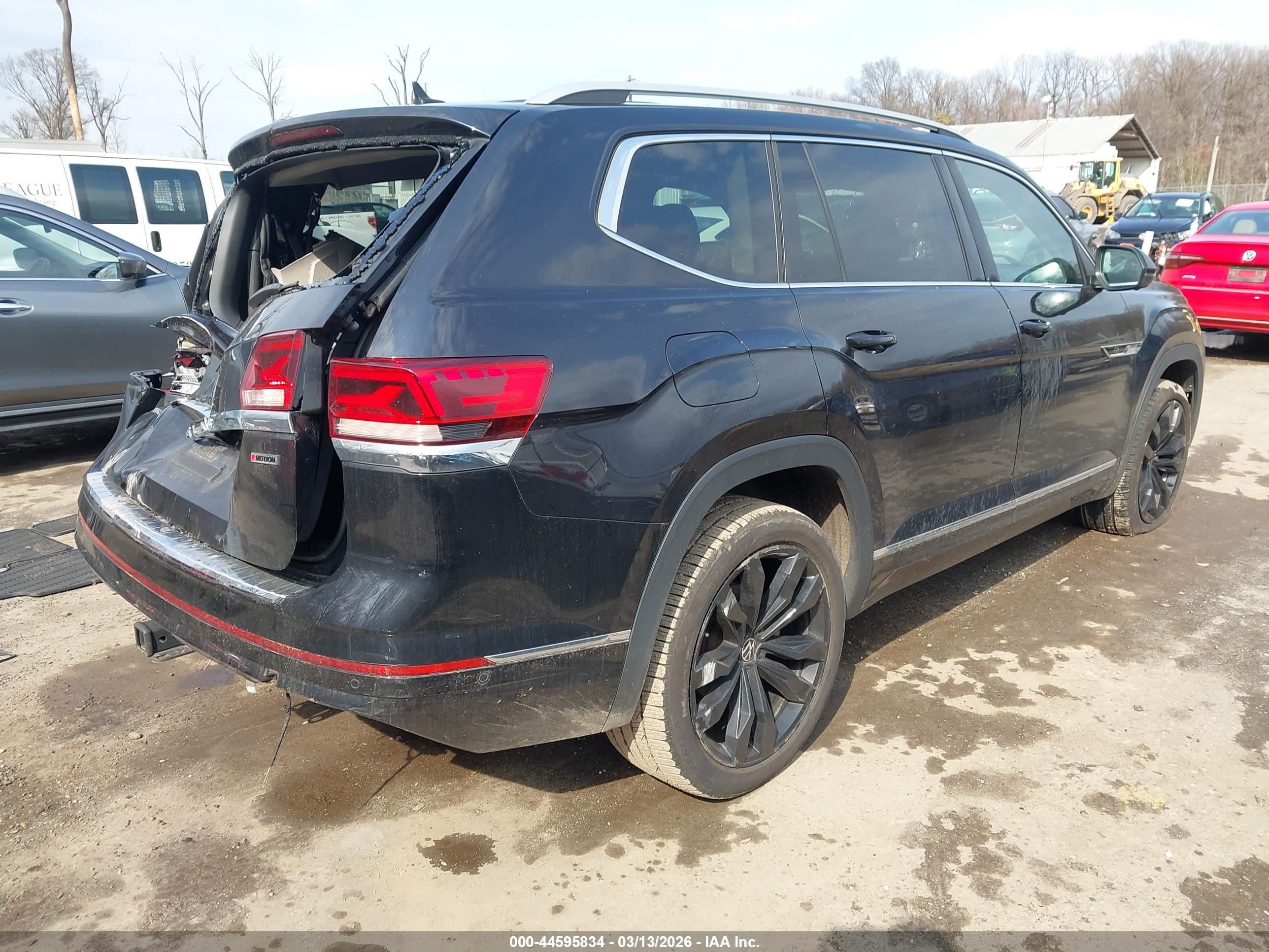 VOLKSWAGEN ATLAS image 4