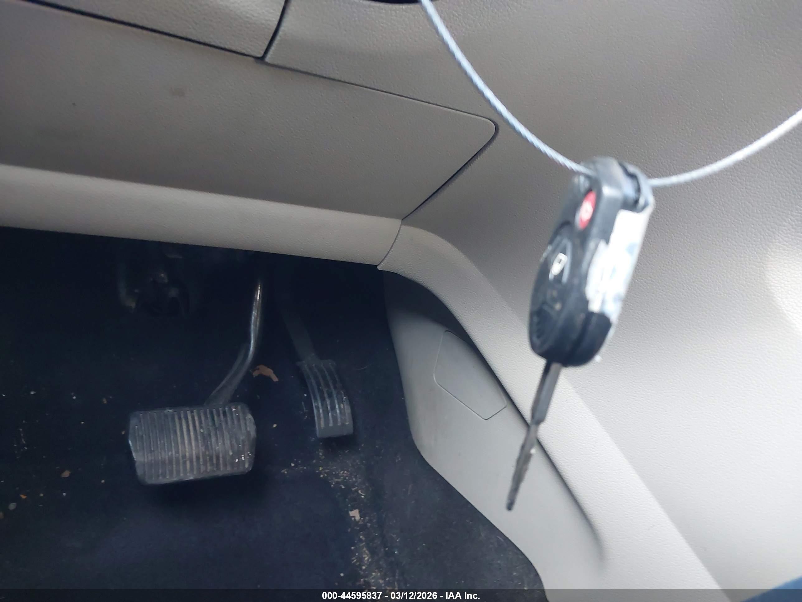 FORD ESCAPE image 11