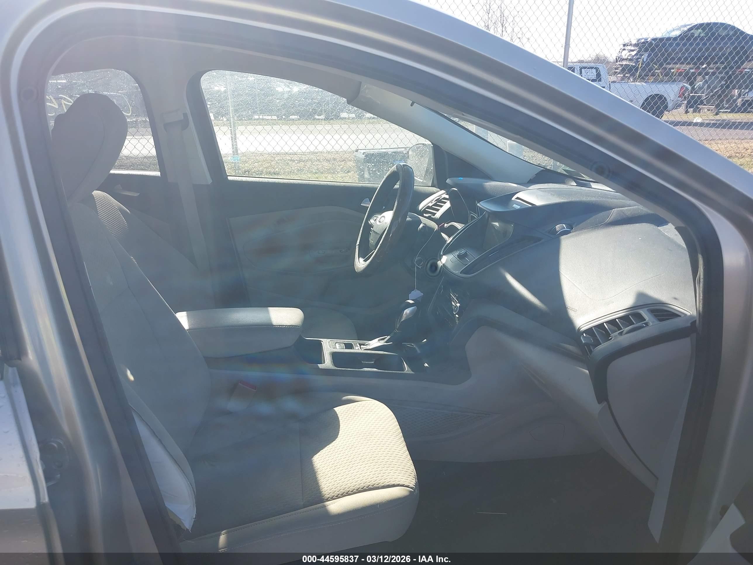 FORD ESCAPE image 5