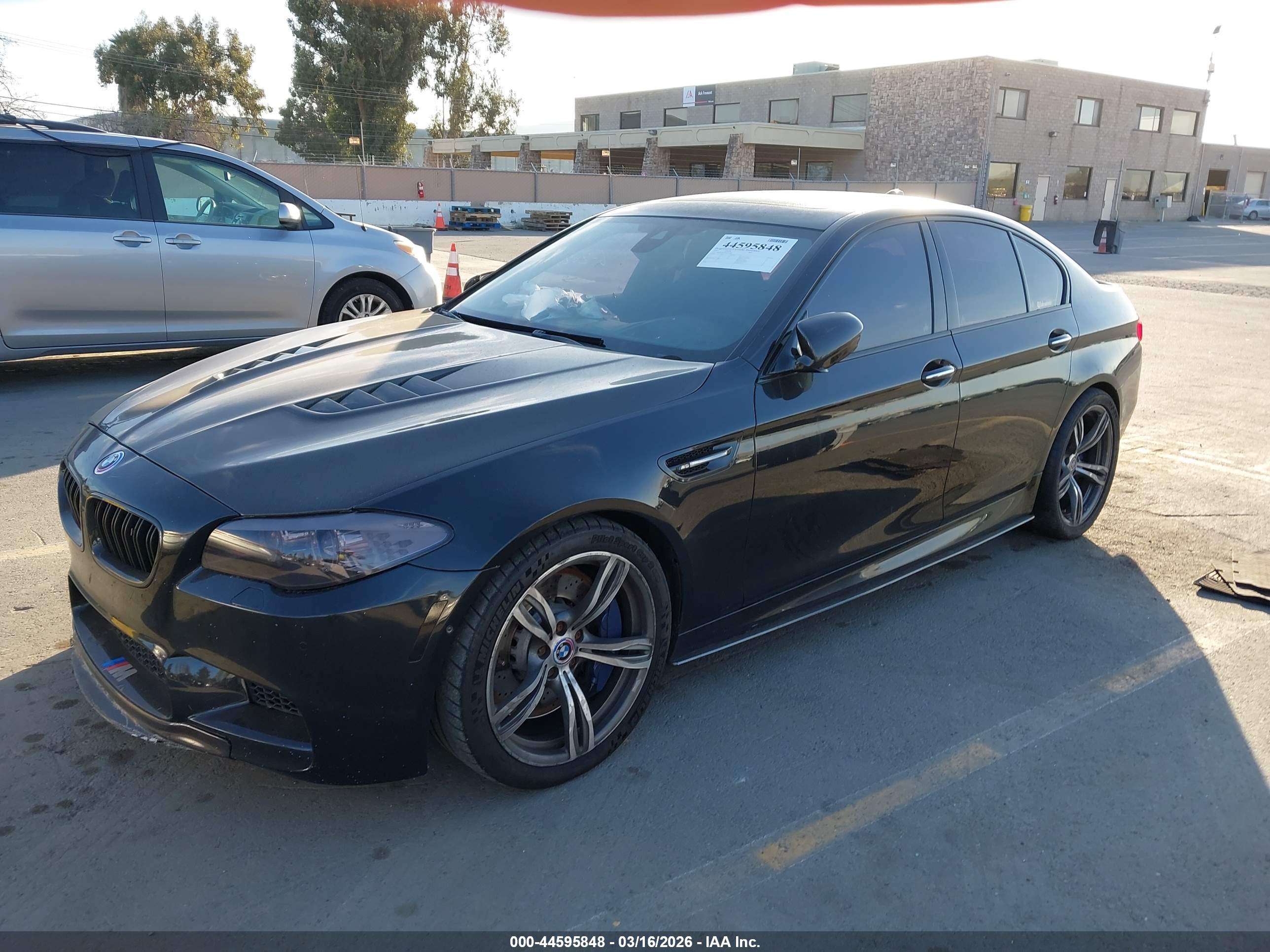 BMW M5 image 2