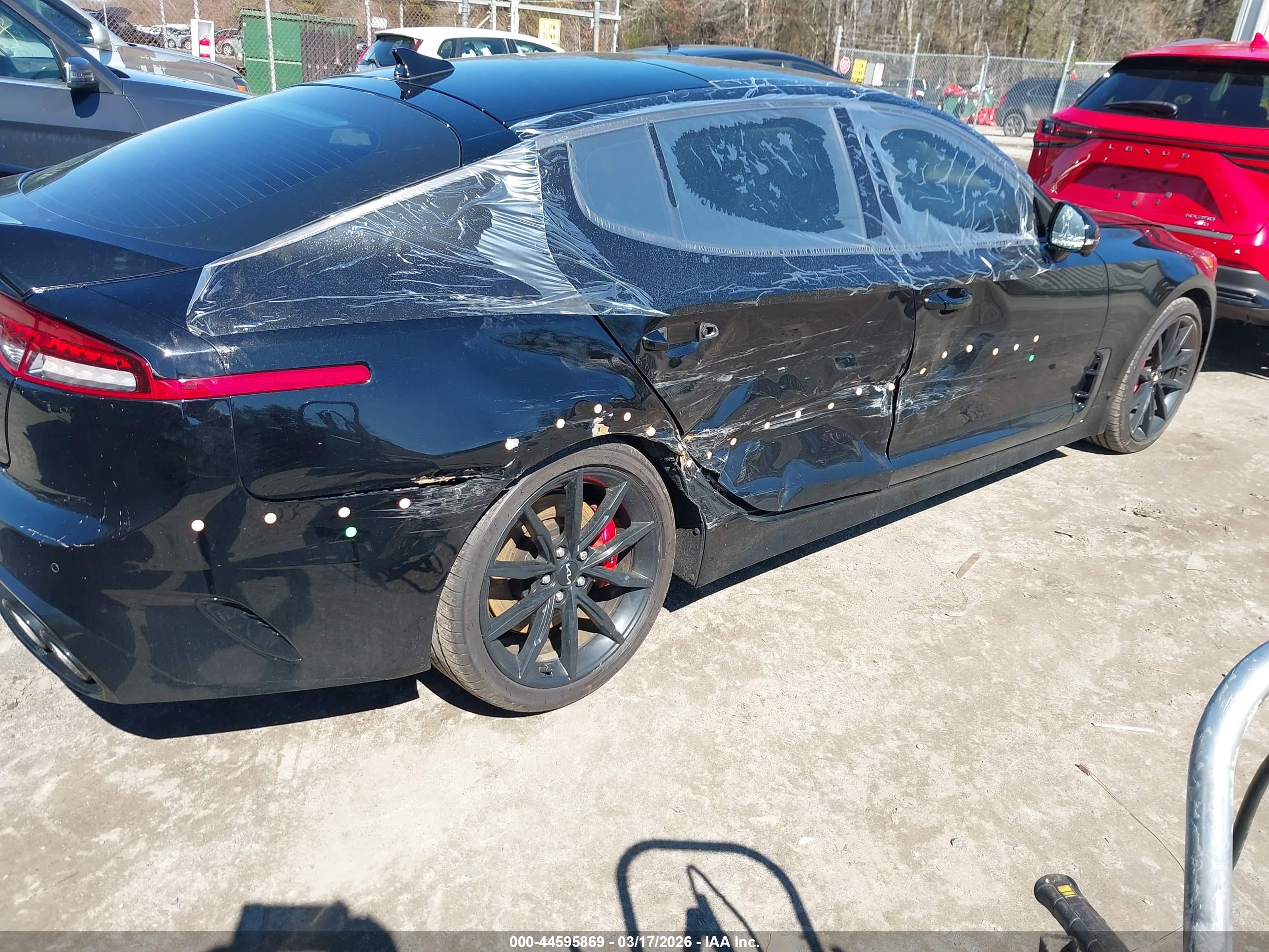 KIA STINGER image 4