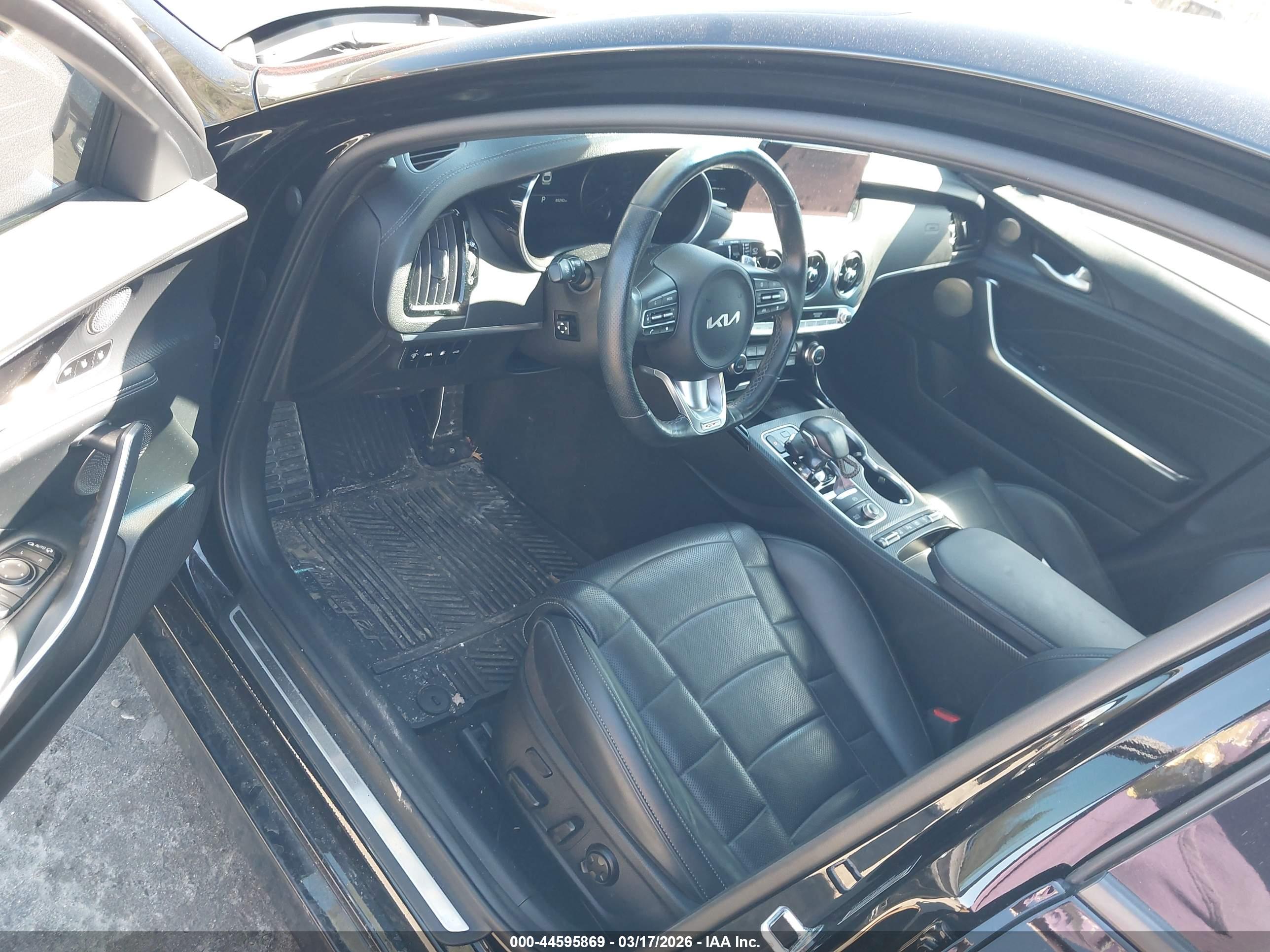 KIA STINGER image 5