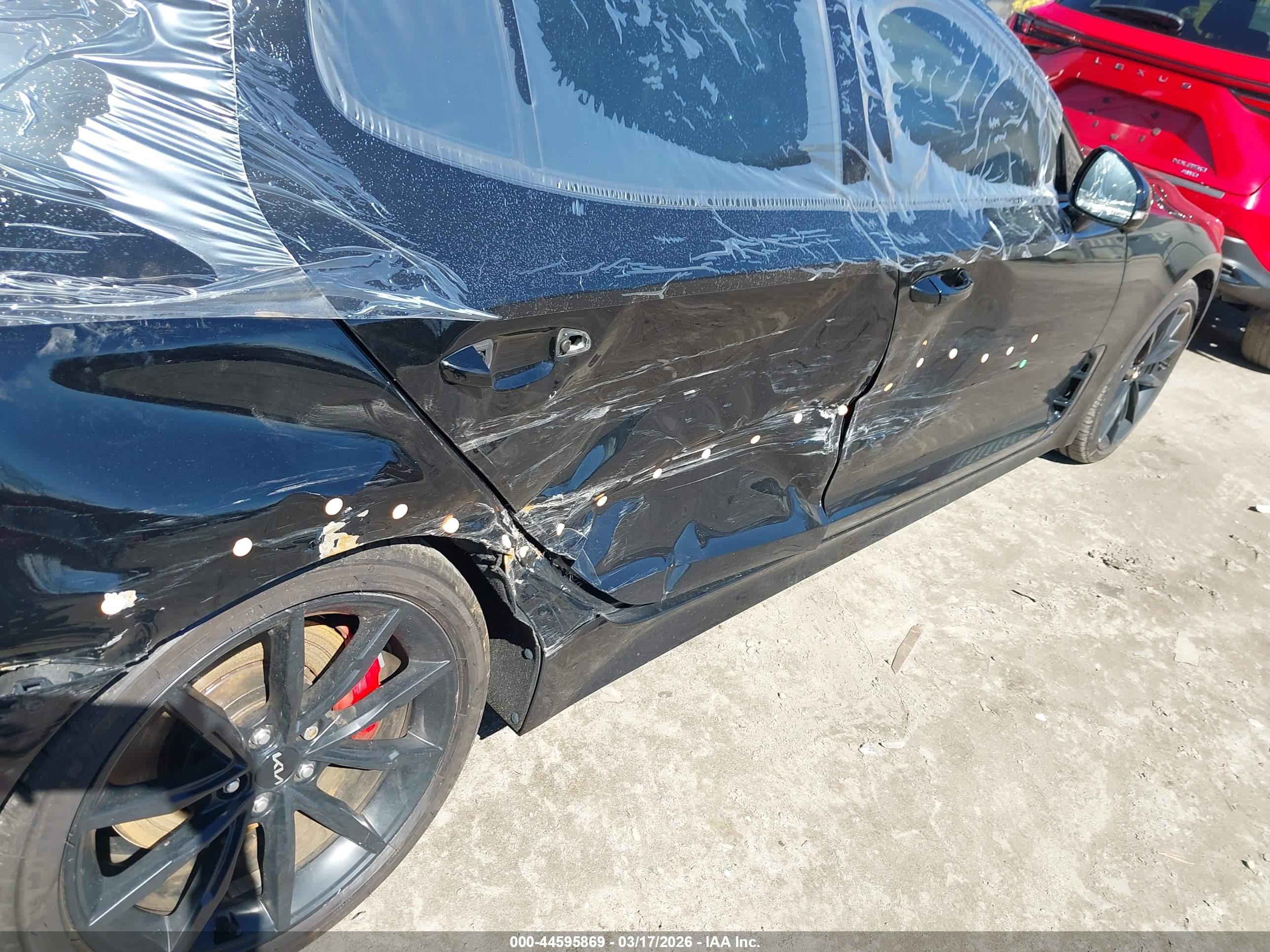 KIA STINGER image 6
