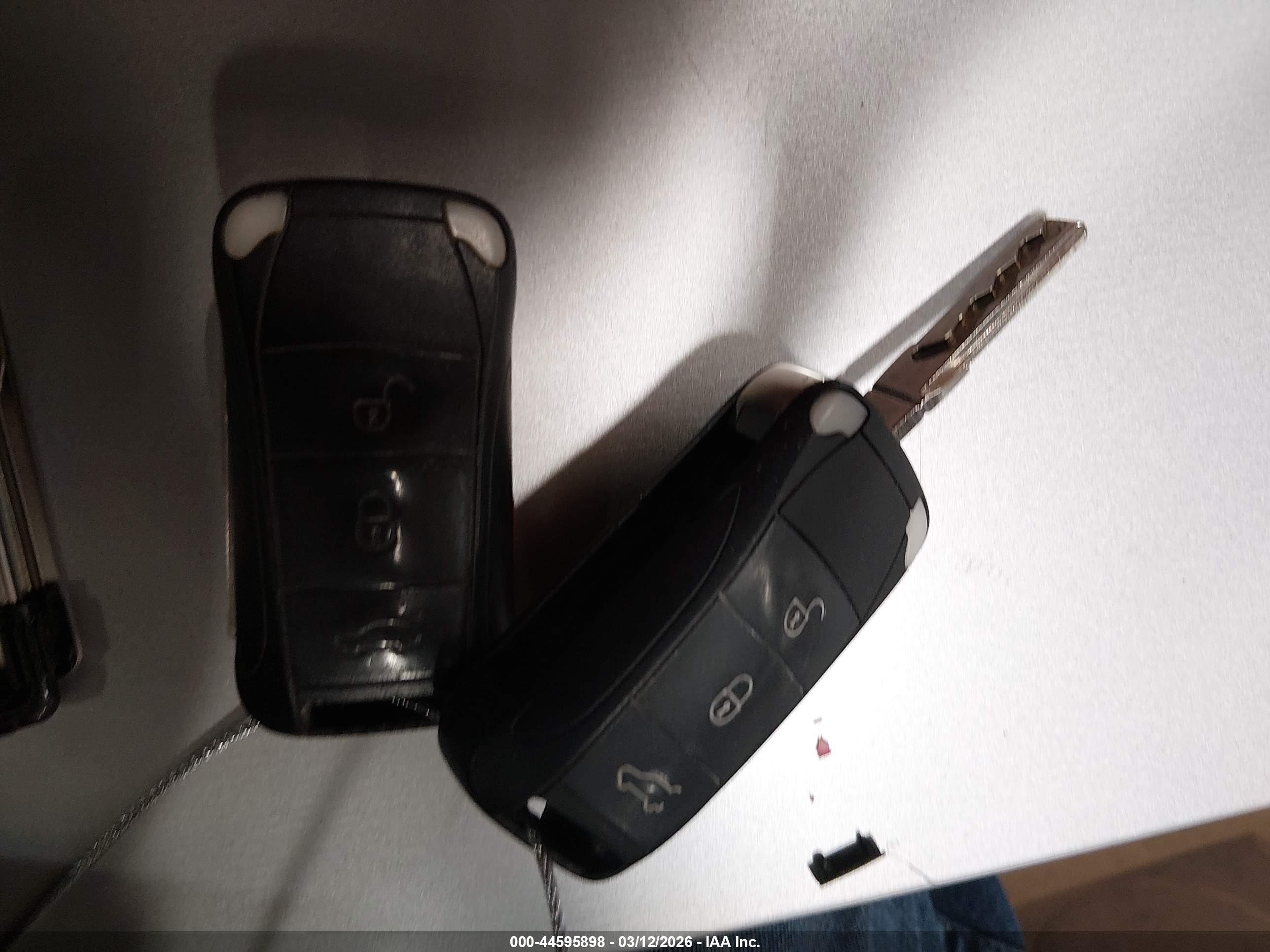 PORSCHE CAYENNE image 11