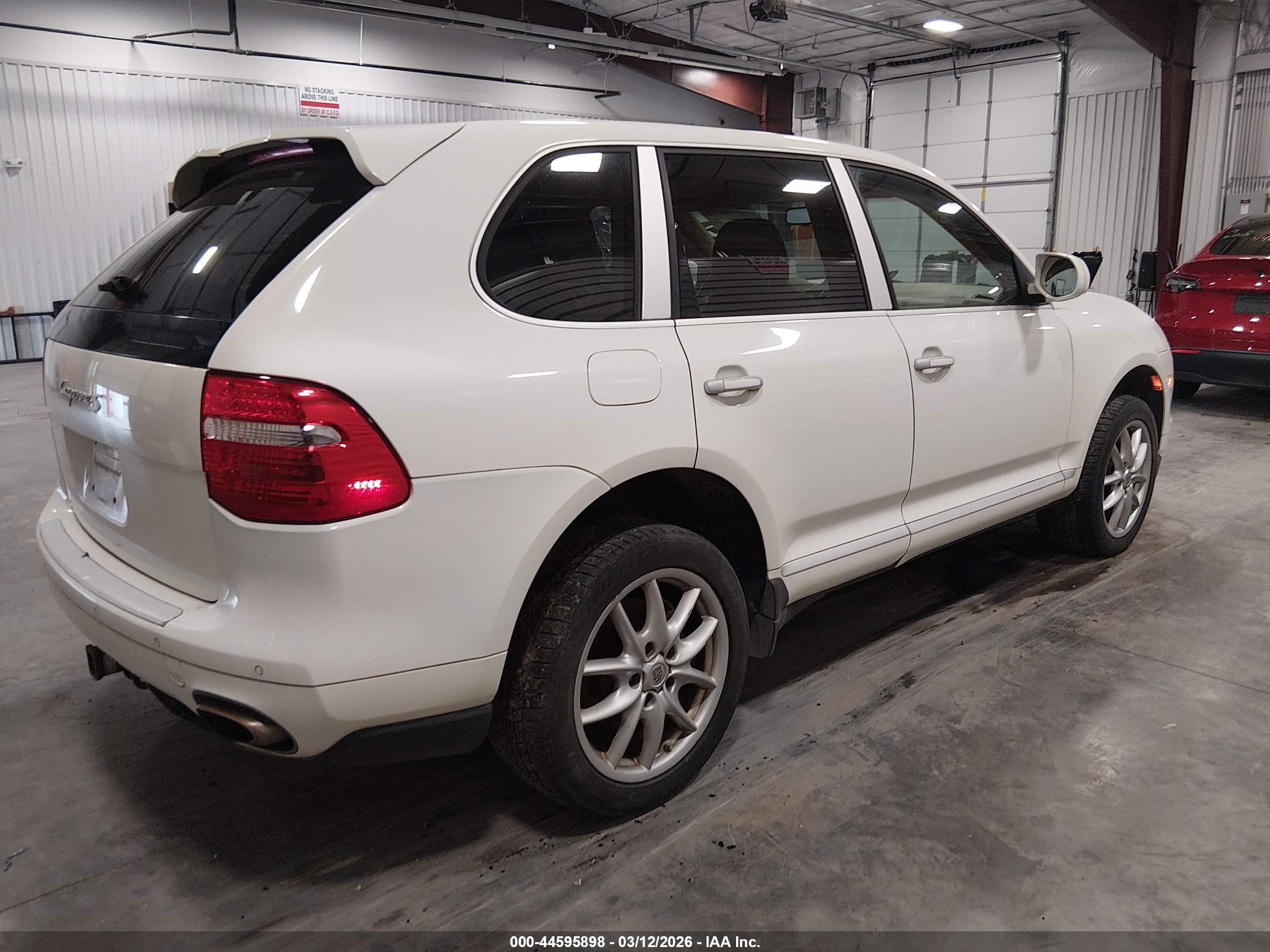 PORSCHE CAYENNE image 4
