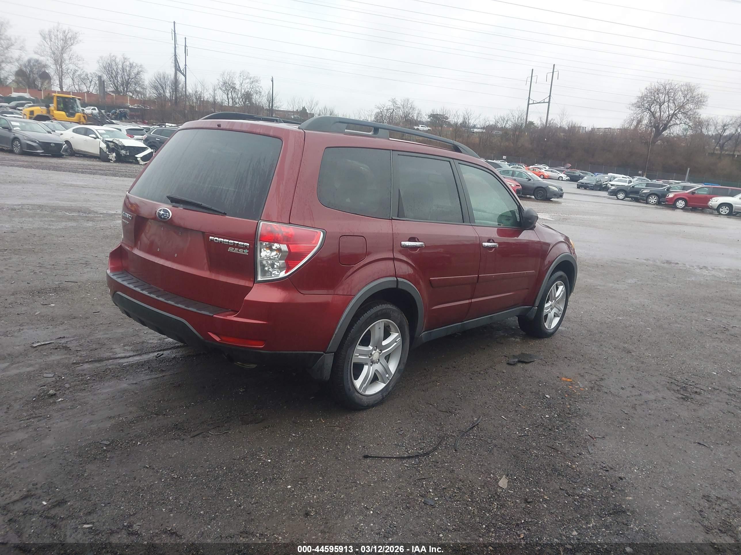 SUBARU FORESTER image 4