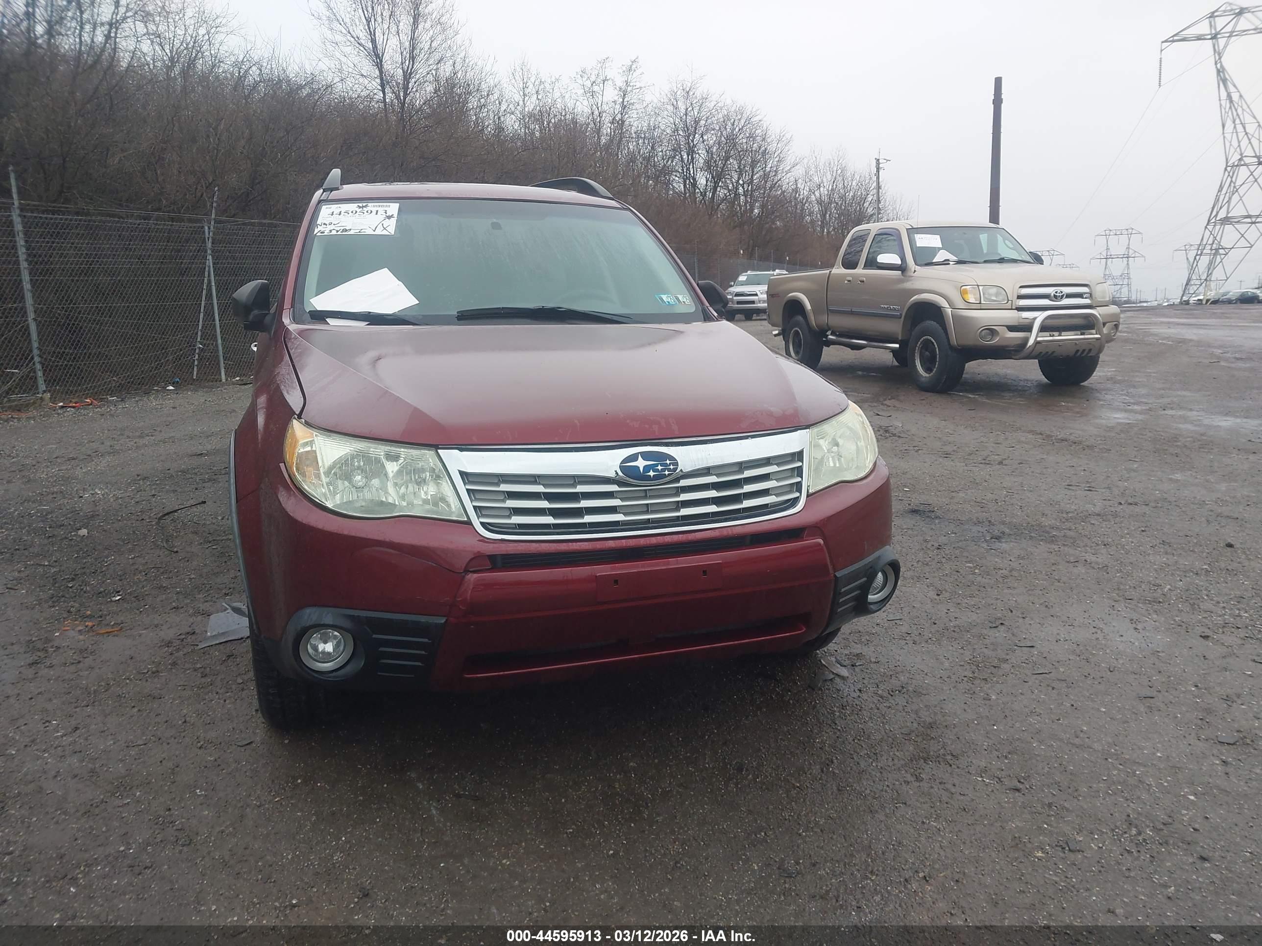 SUBARU FORESTER image 6