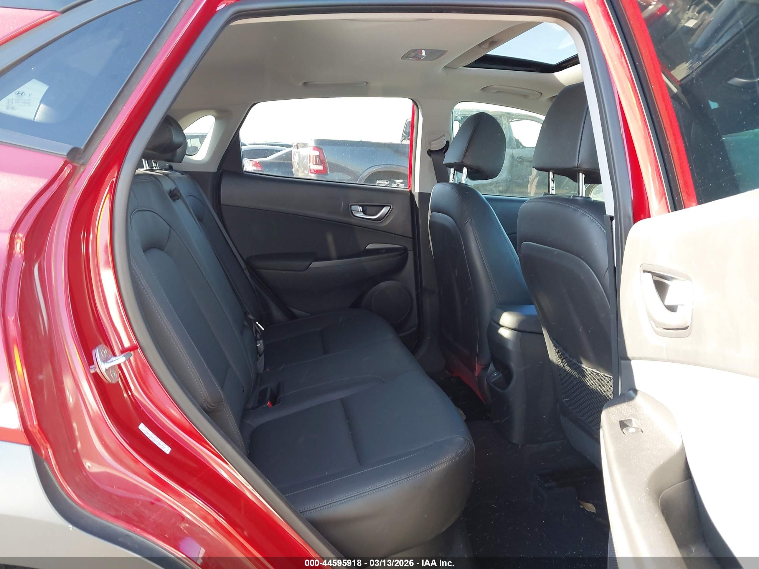 HYUNDAI KONA image 8