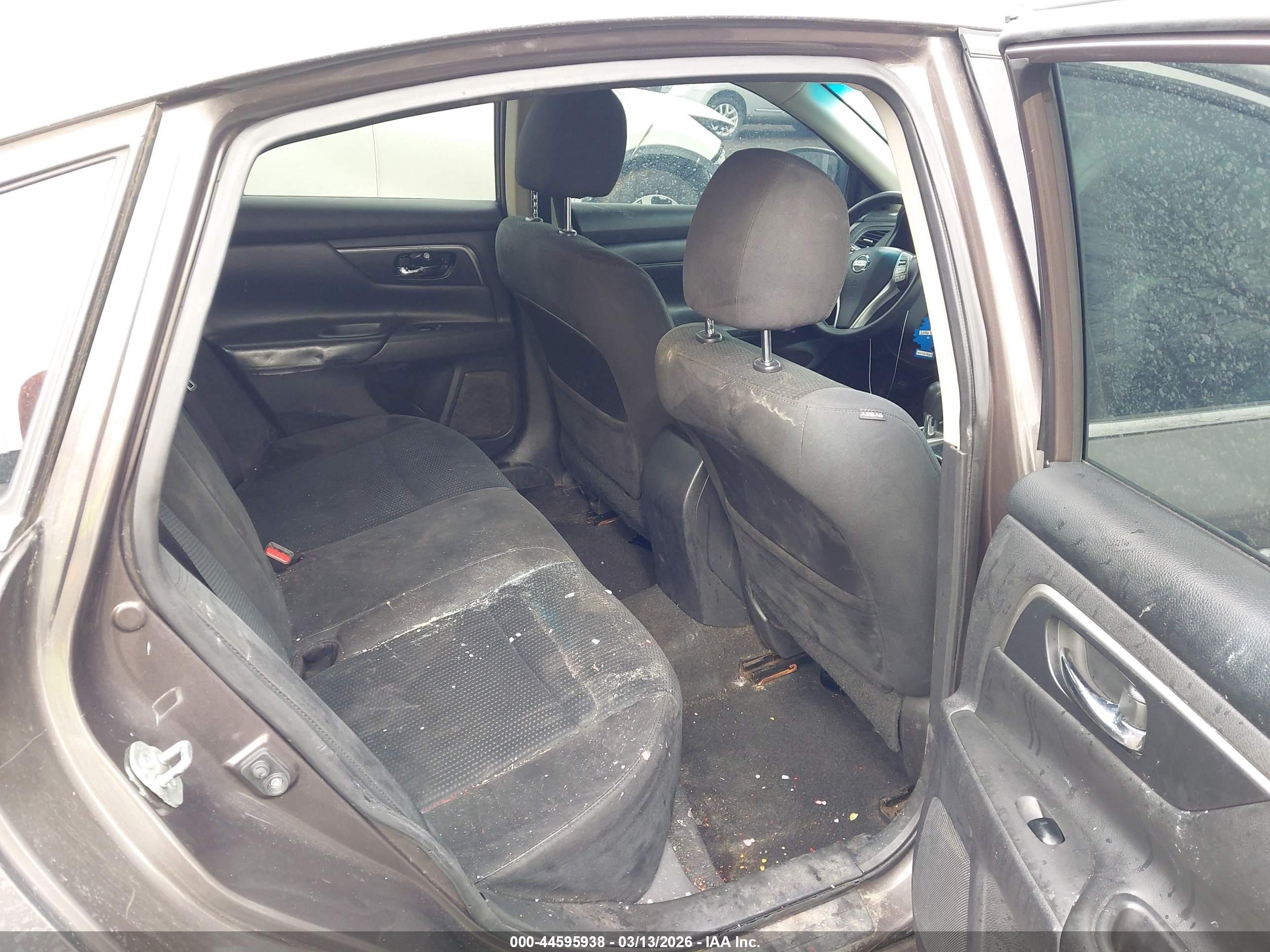 NISSAN ALTIMA image 8
