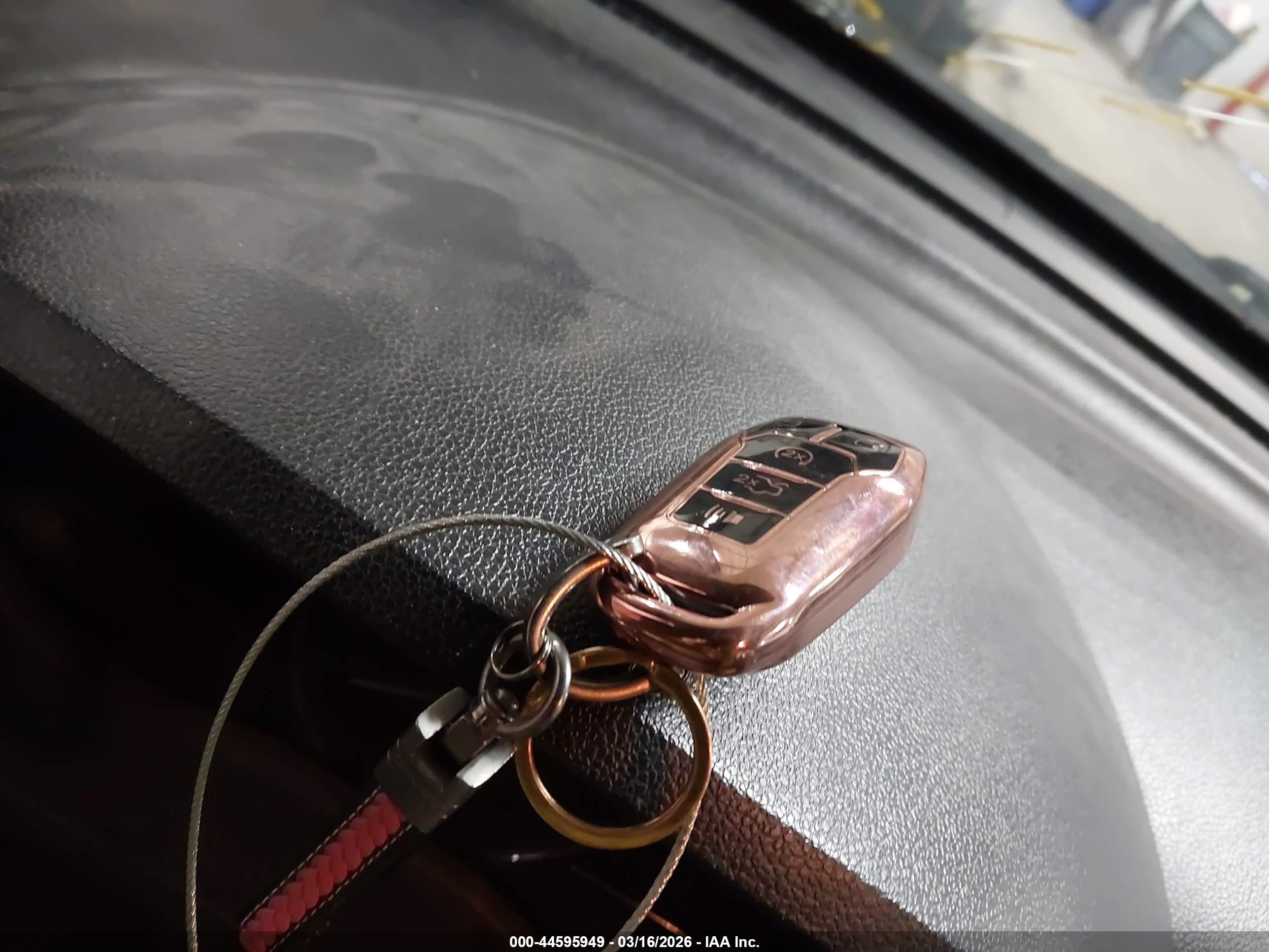 FORD EXPLORER image 11