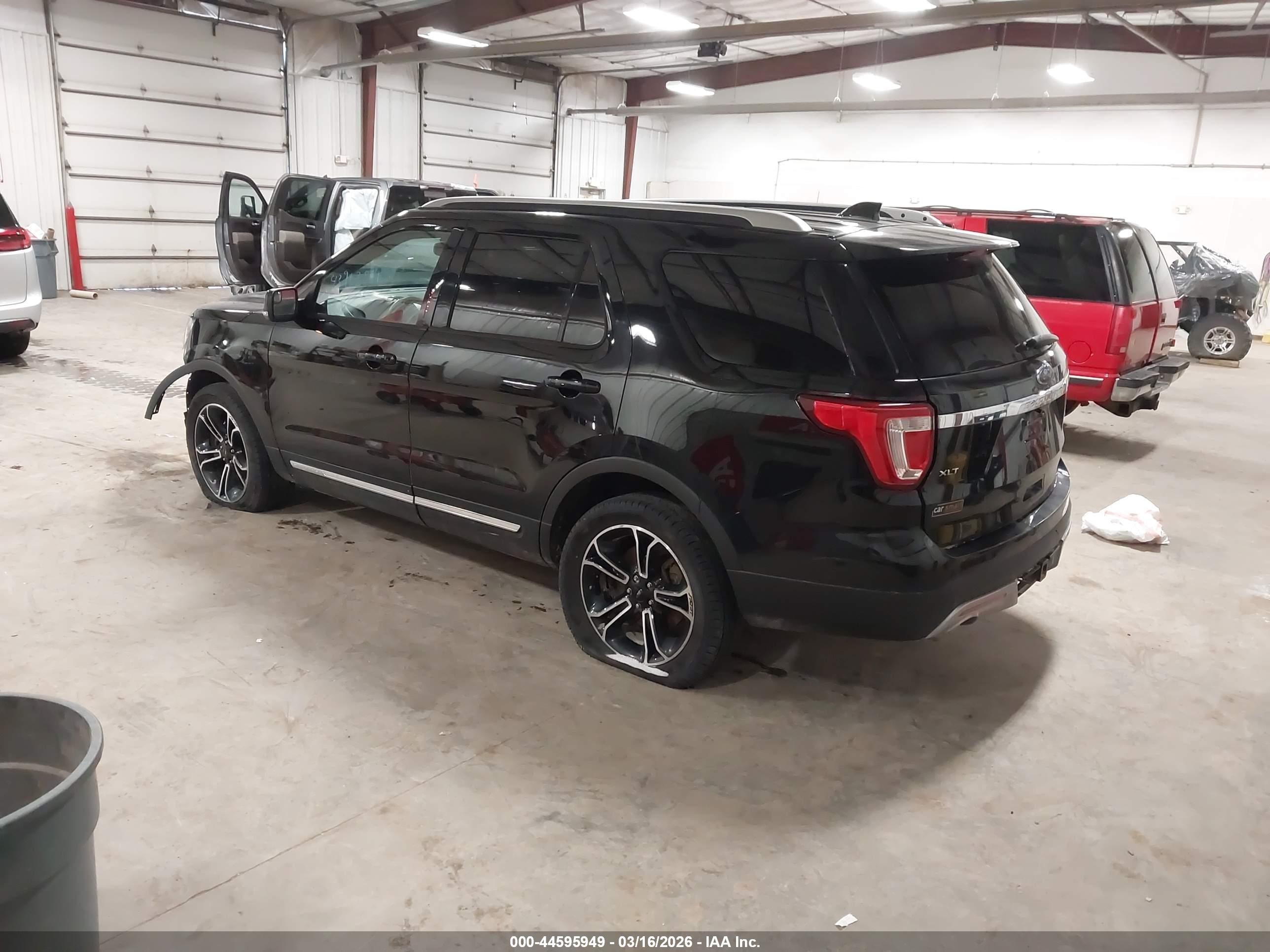 FORD EXPLORER image 3