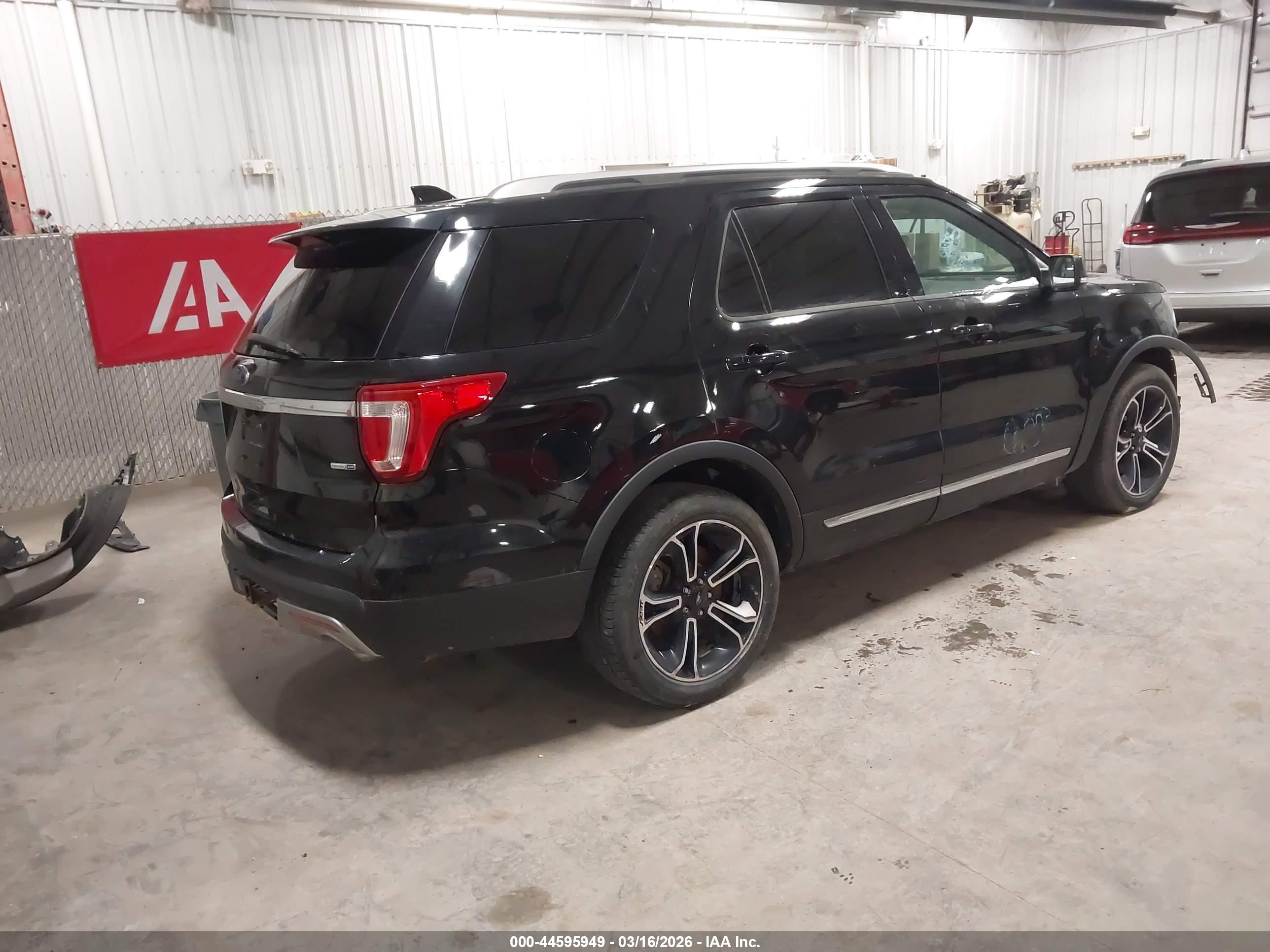 FORD EXPLORER image 4