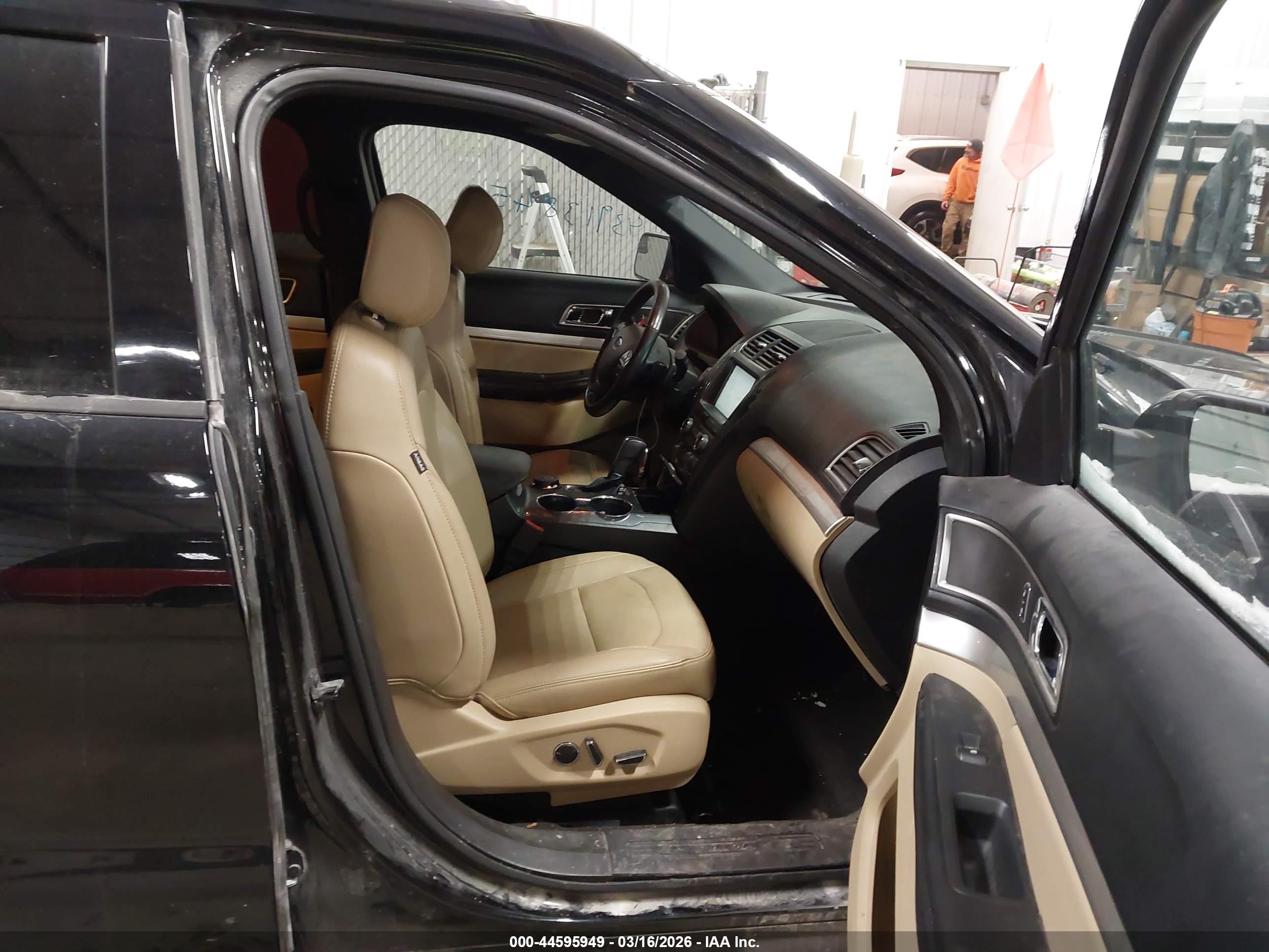 FORD EXPLORER image 5