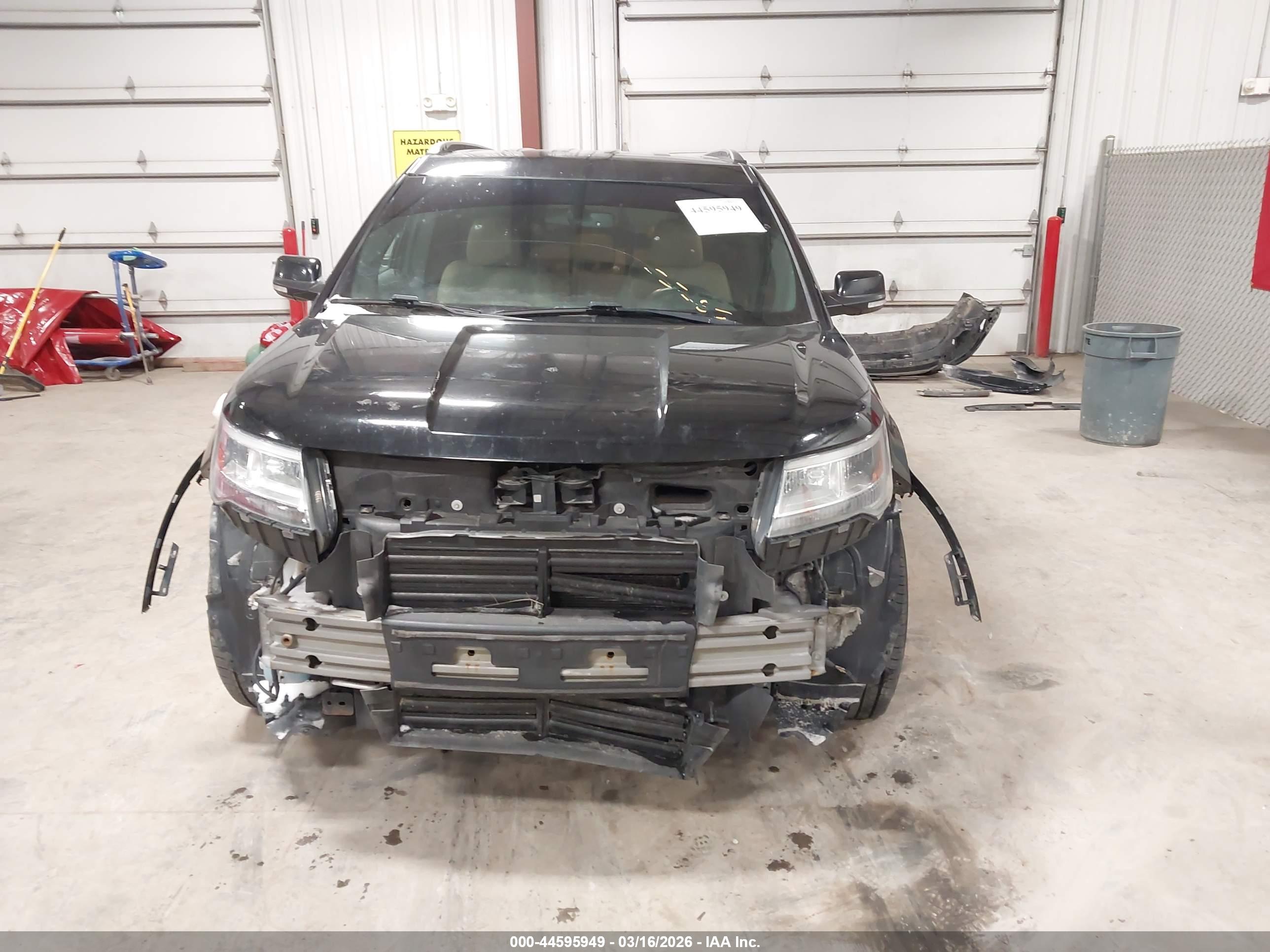 FORD EXPLORER image 6