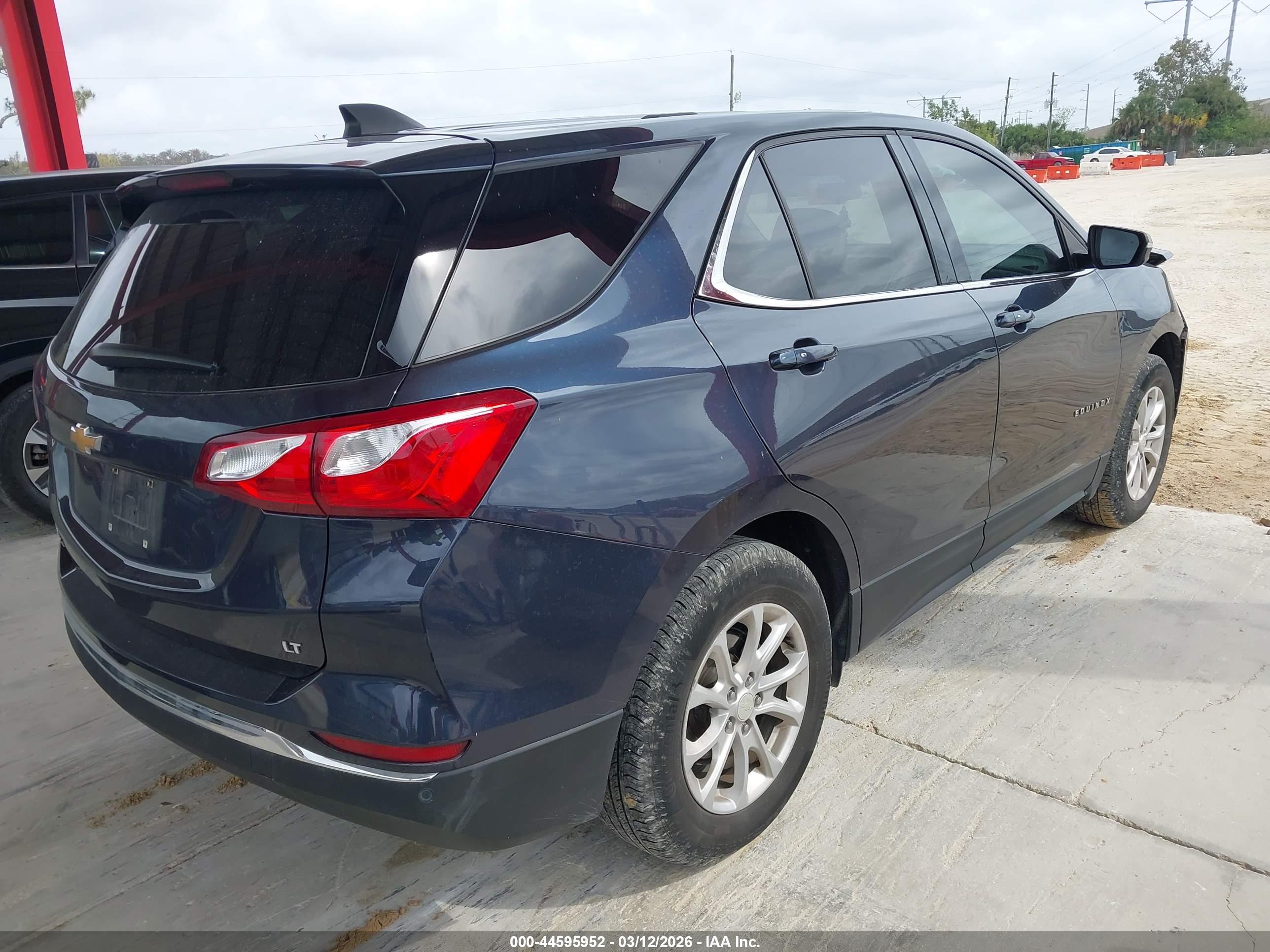 CHEVROLET EQUINOX image 4