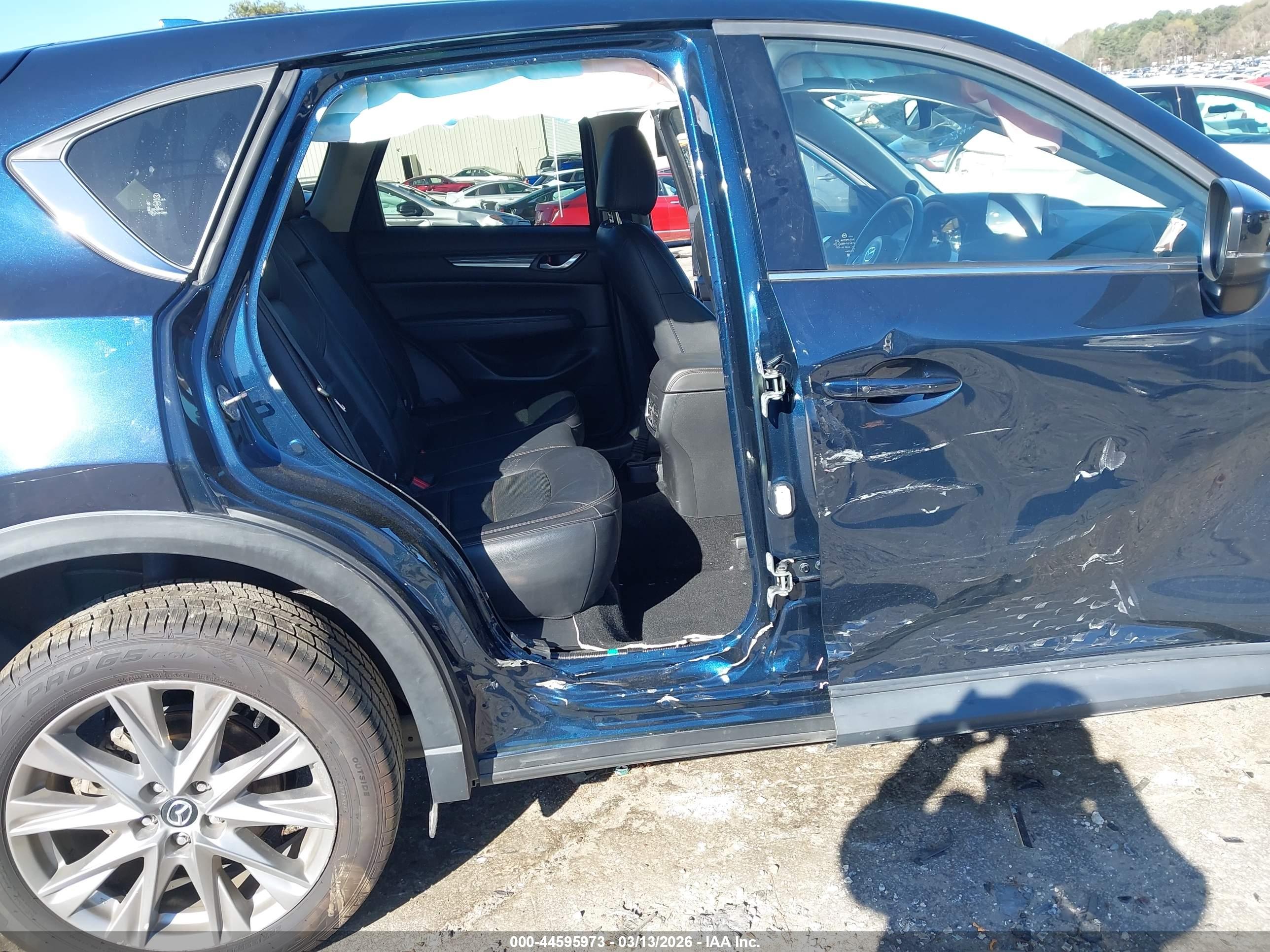 MAZDA CX-5 image 6