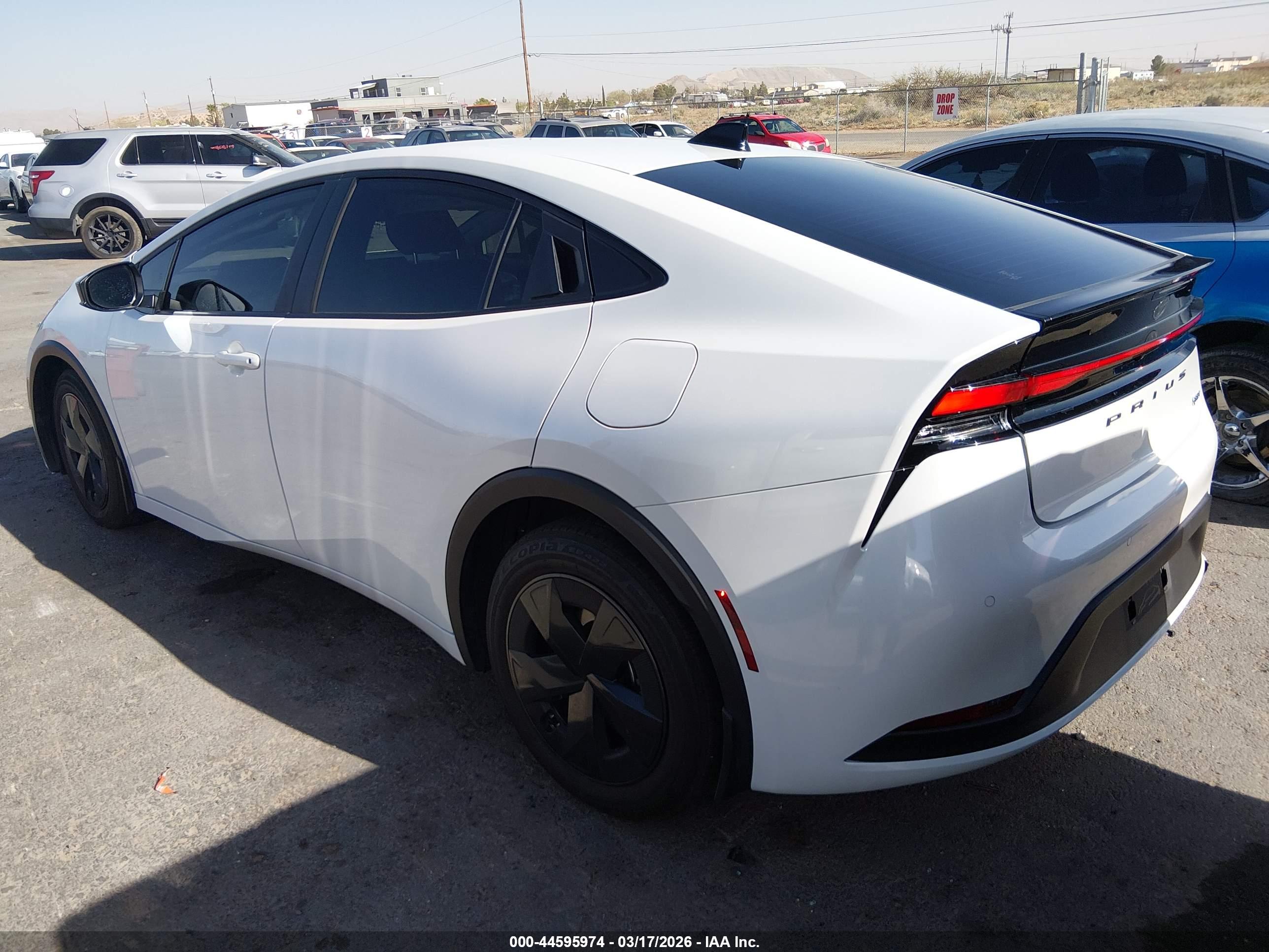TOYOTA PRIUS image 3