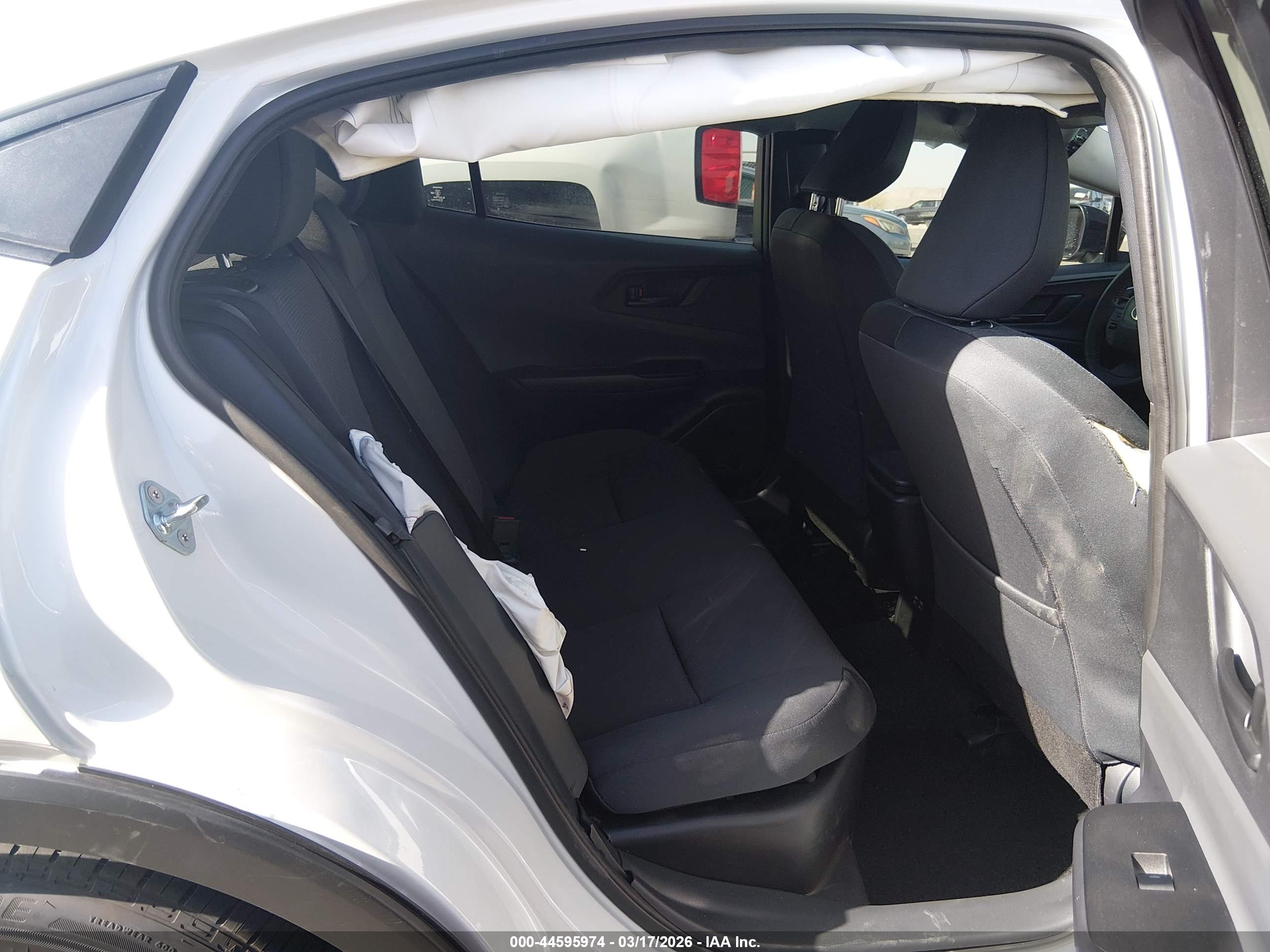 TOYOTA PRIUS image 8