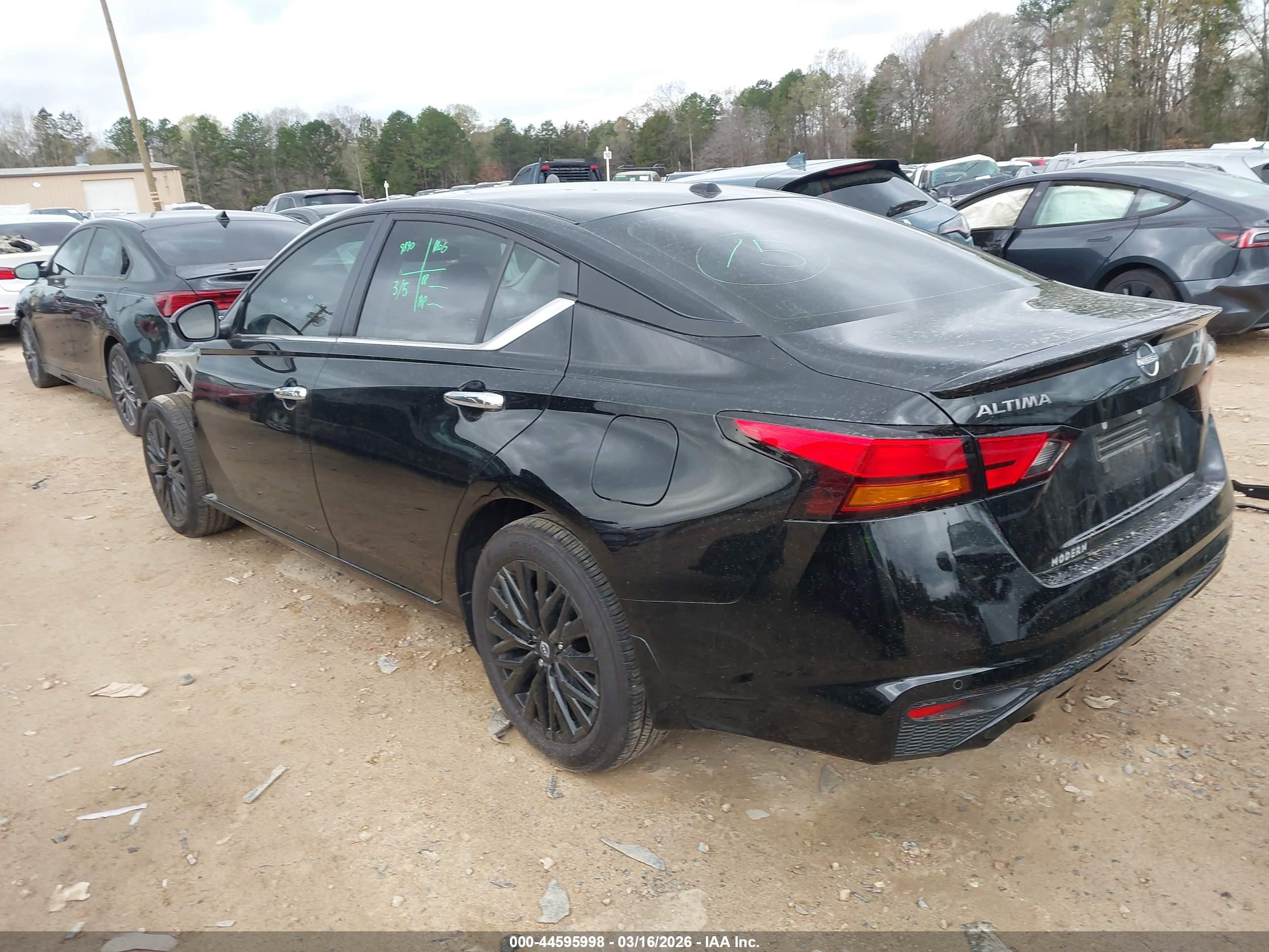 NISSAN ALTIMA image 3