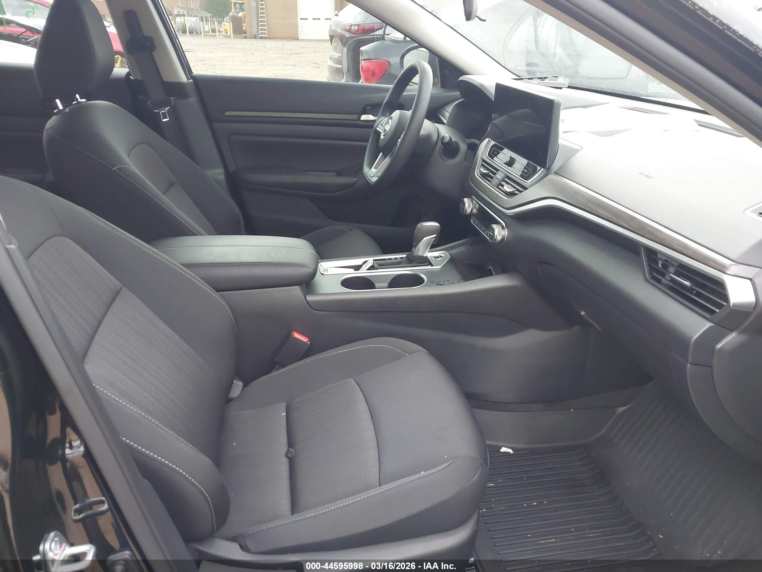 NISSAN ALTIMA image 5