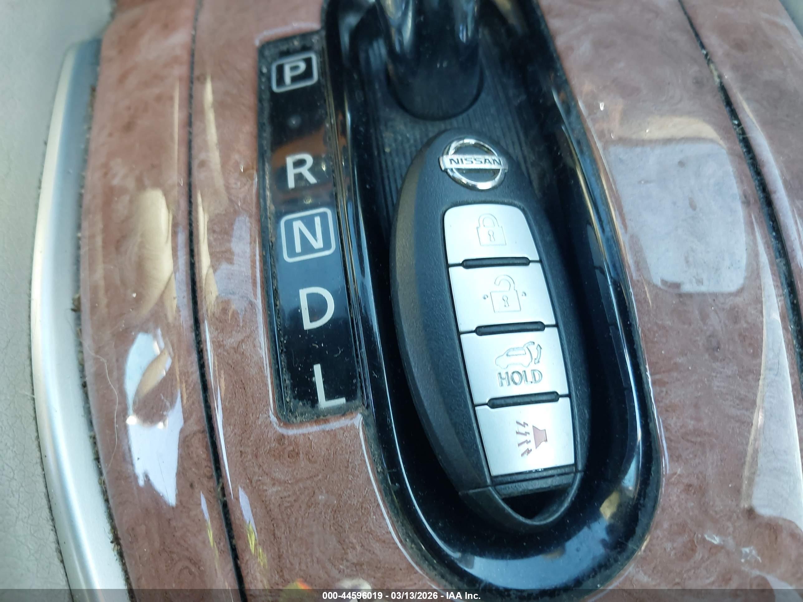 NISSAN ROGUE image 11
