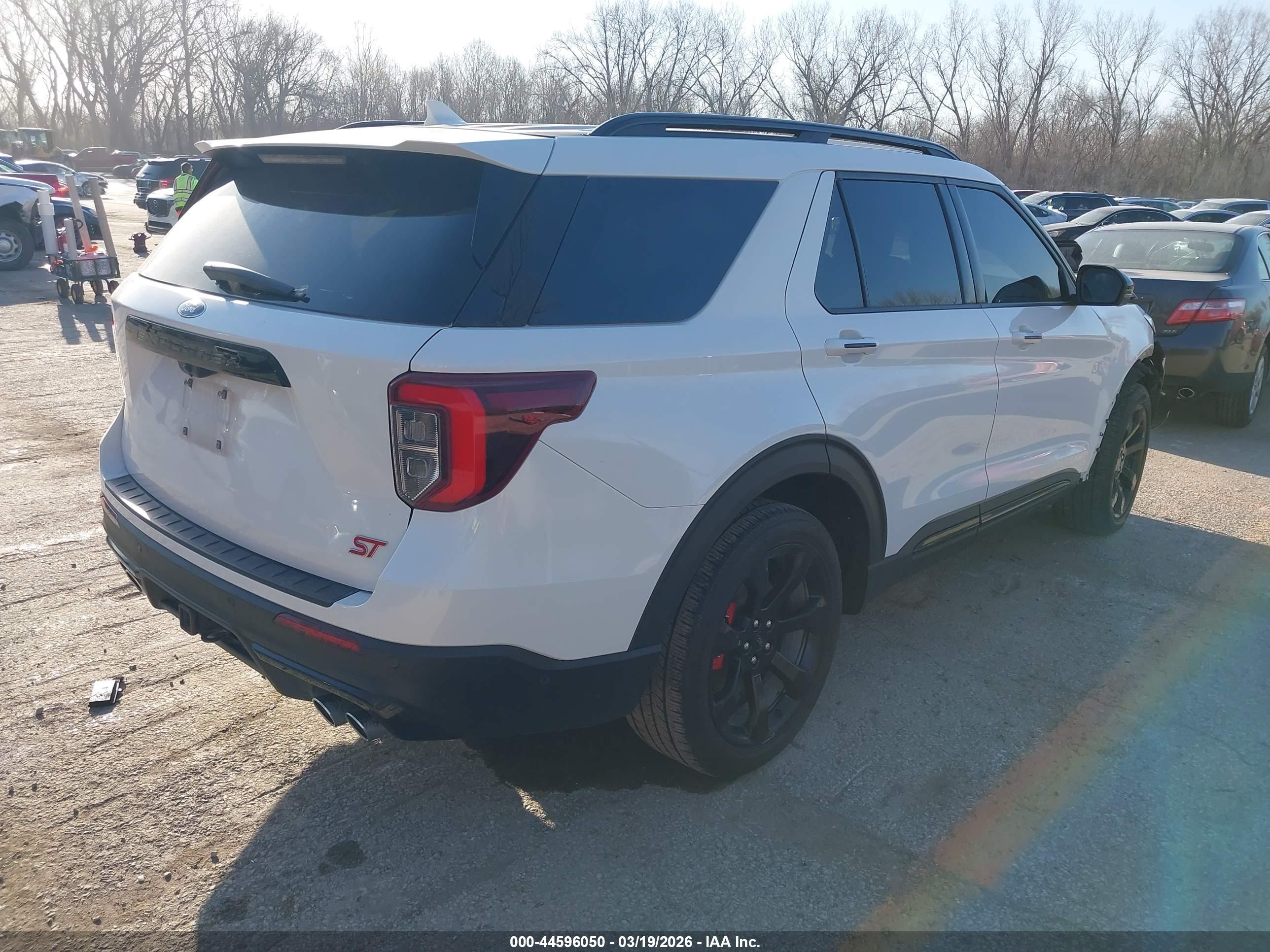 FORD EXPLORER image 4