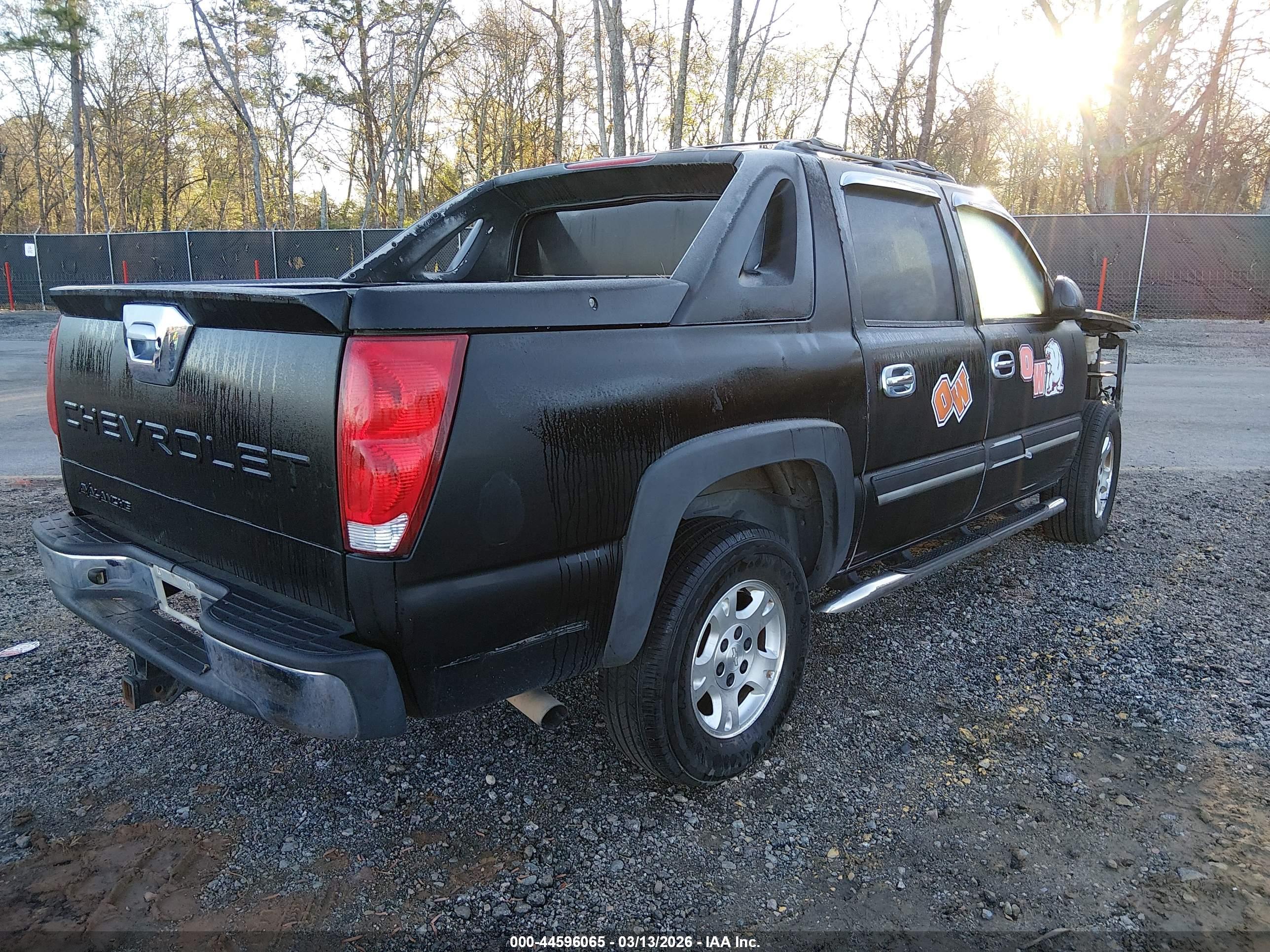 CHEVROLET AVALANCHE image 4