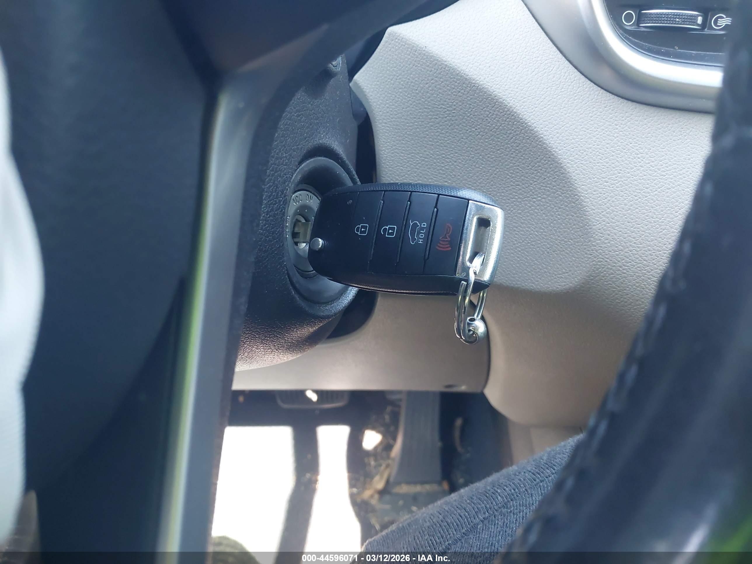 KIA SORENTO image 11