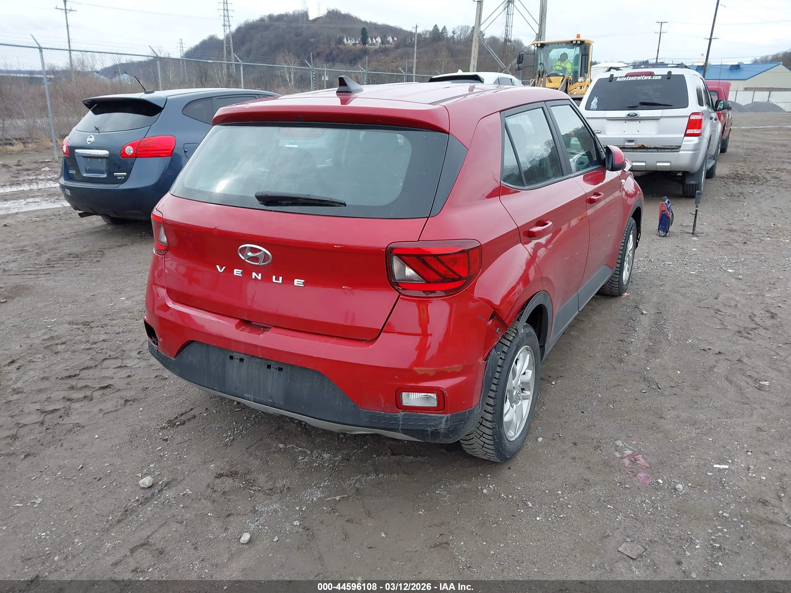 HYUNDAI VENUE image 4