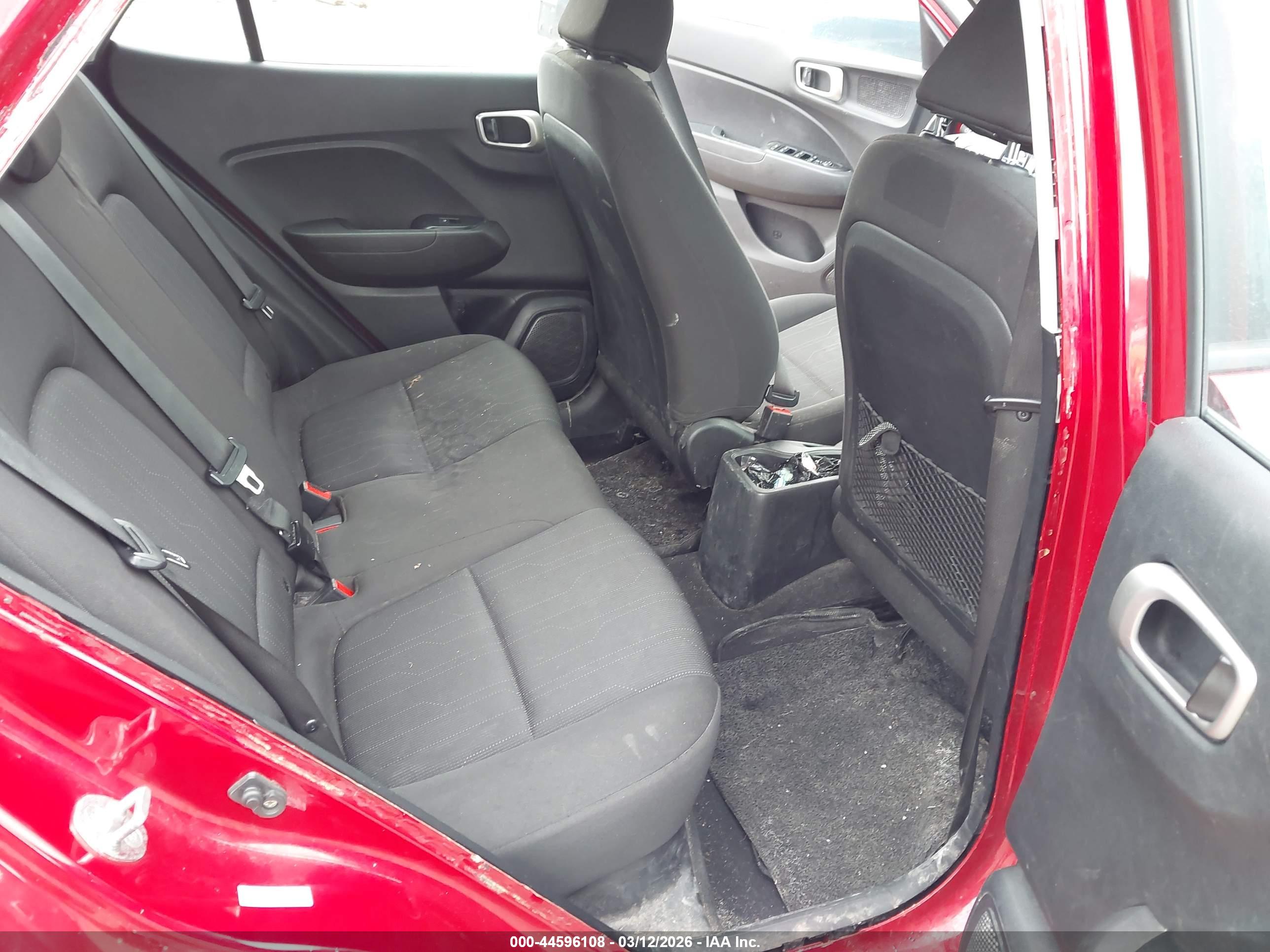 HYUNDAI VENUE image 8