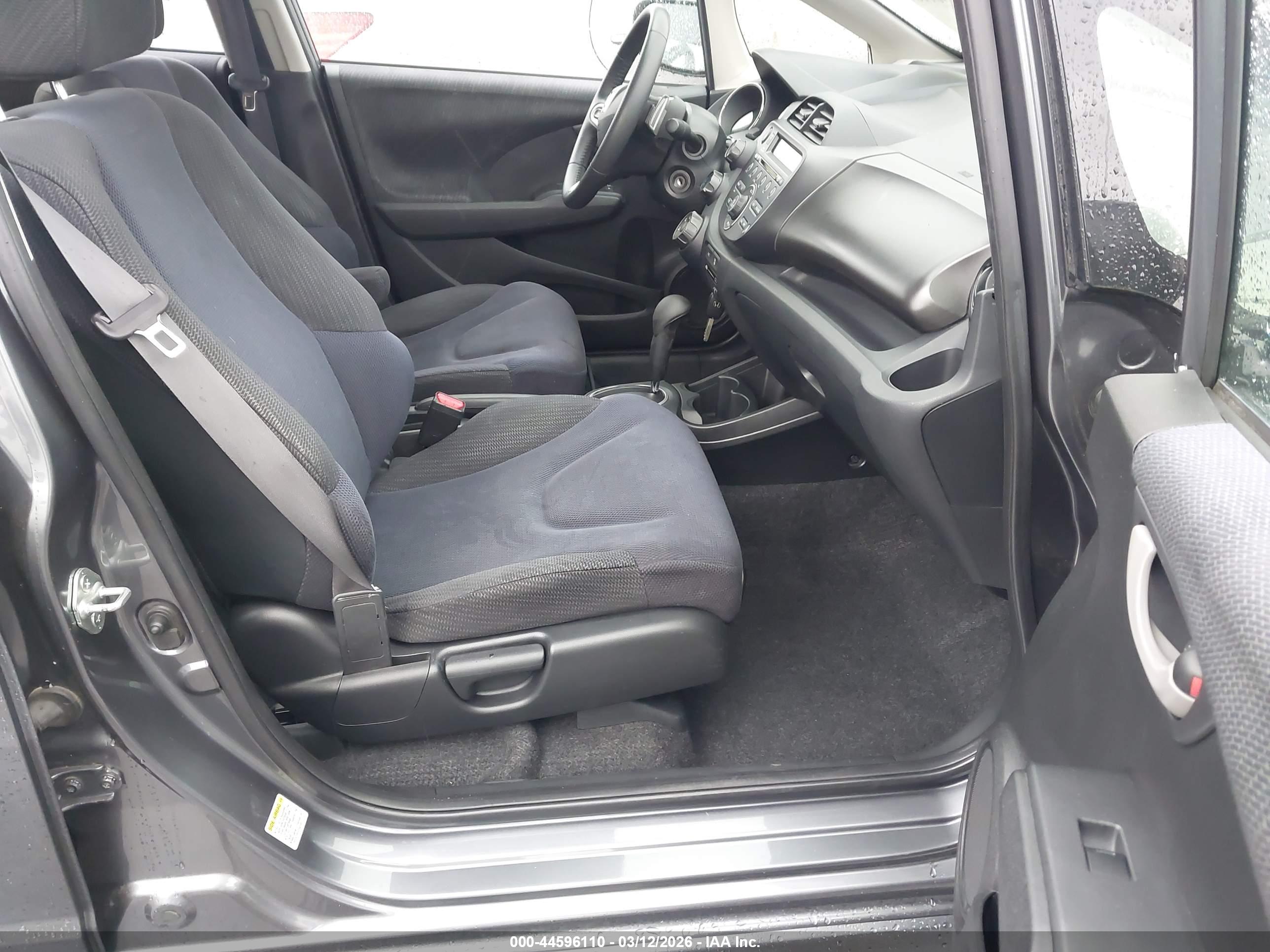 HONDA FIT image 5
