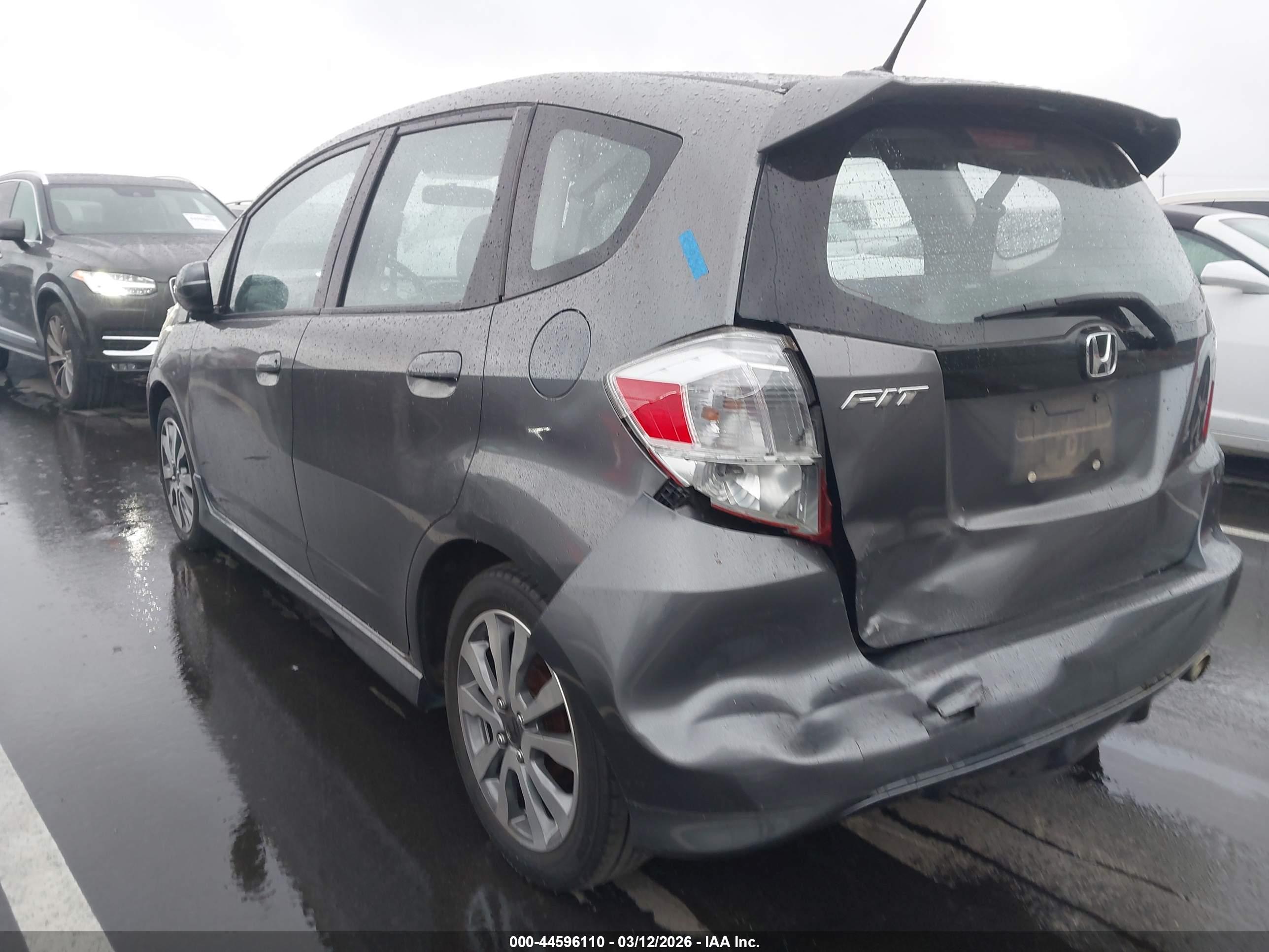 HONDA FIT image 6