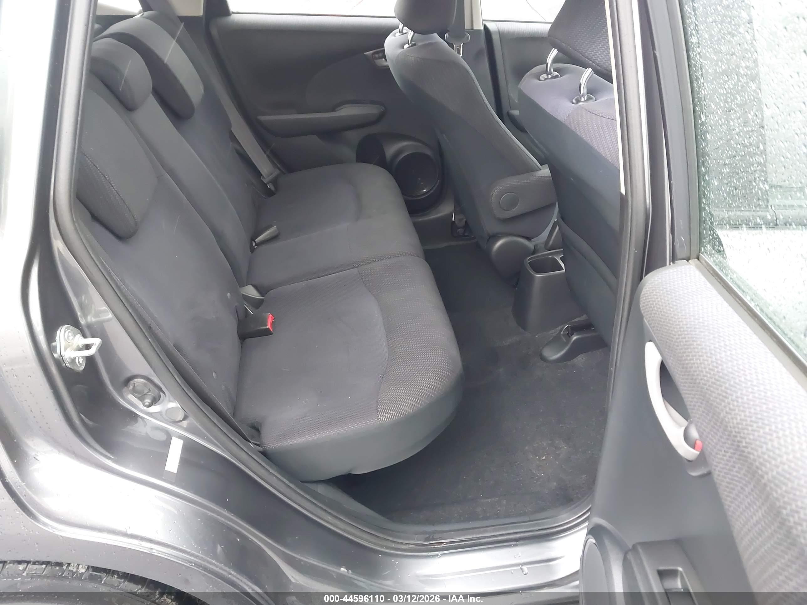 HONDA FIT image 8