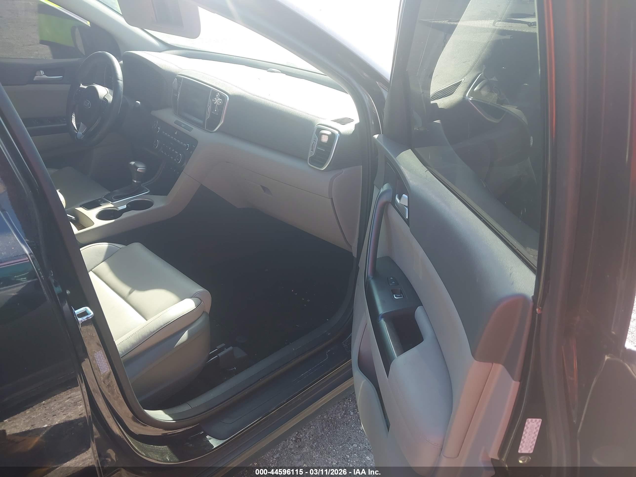 KIA SPORTAGE image 5